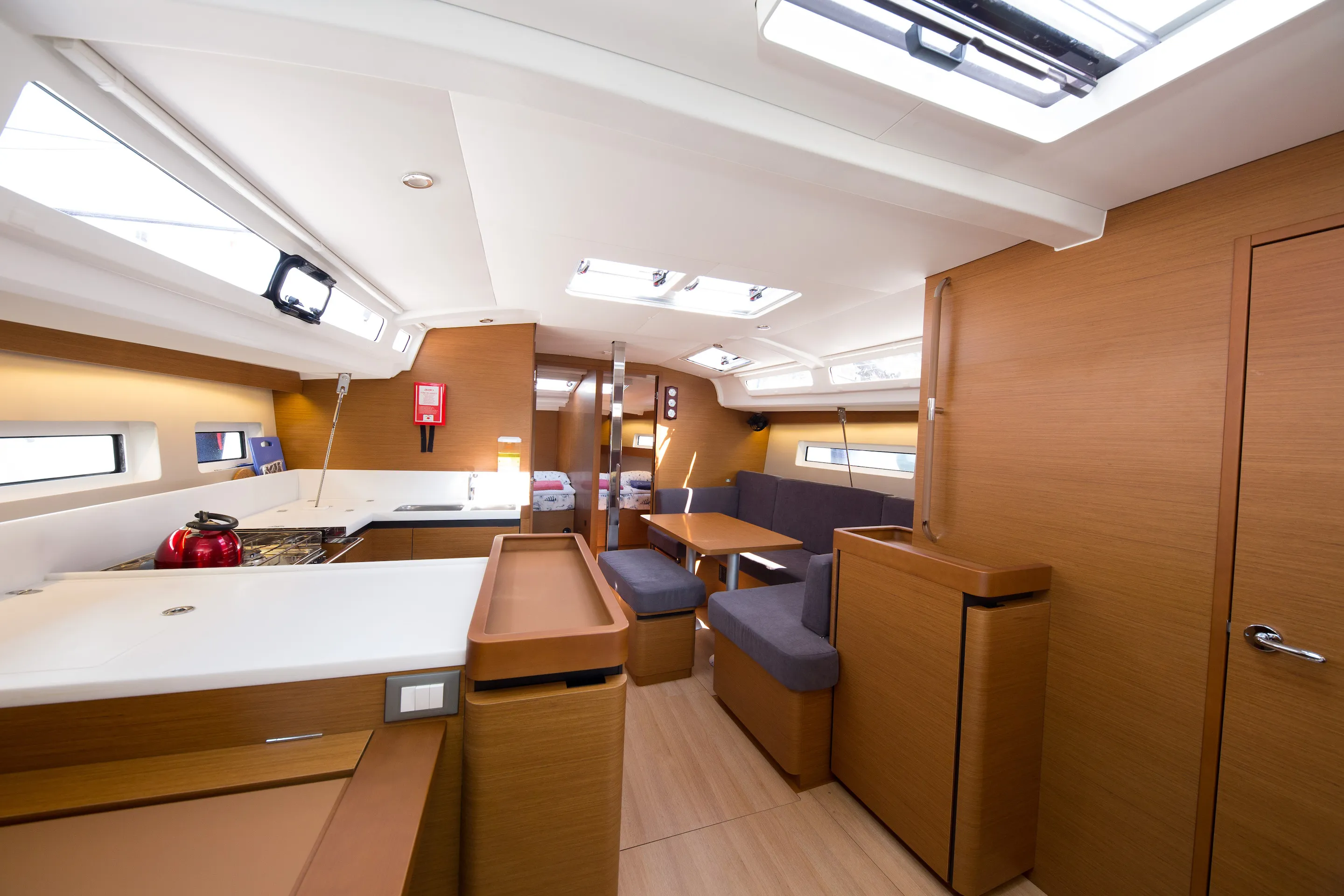 Sun Odyssey 440 Suncity 4 — jahtikuva 2