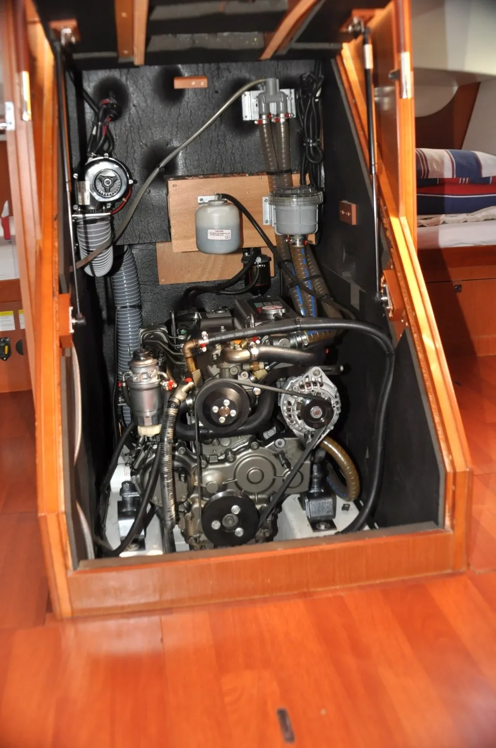 Oceanis 48 Cheeky Lady — yacht photo 8