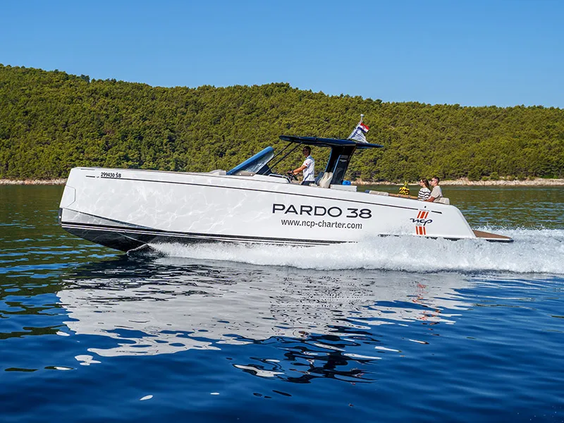 Pardo Yachts Pardo 38 Gala — фотография яхты 1