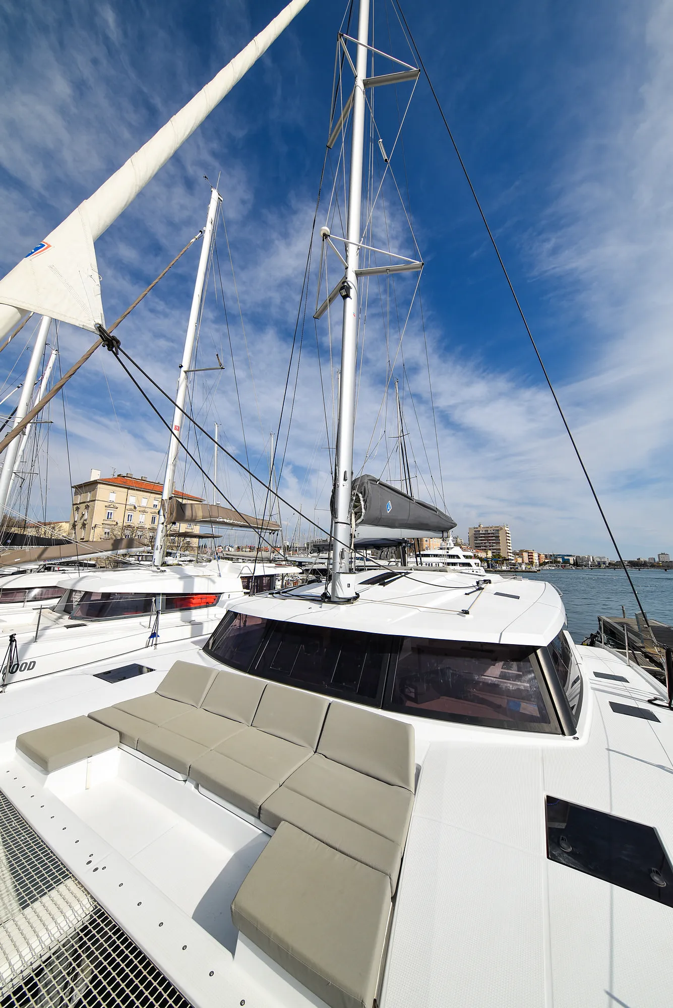 Astréa 42 Le Bart — фотография яхты 97
