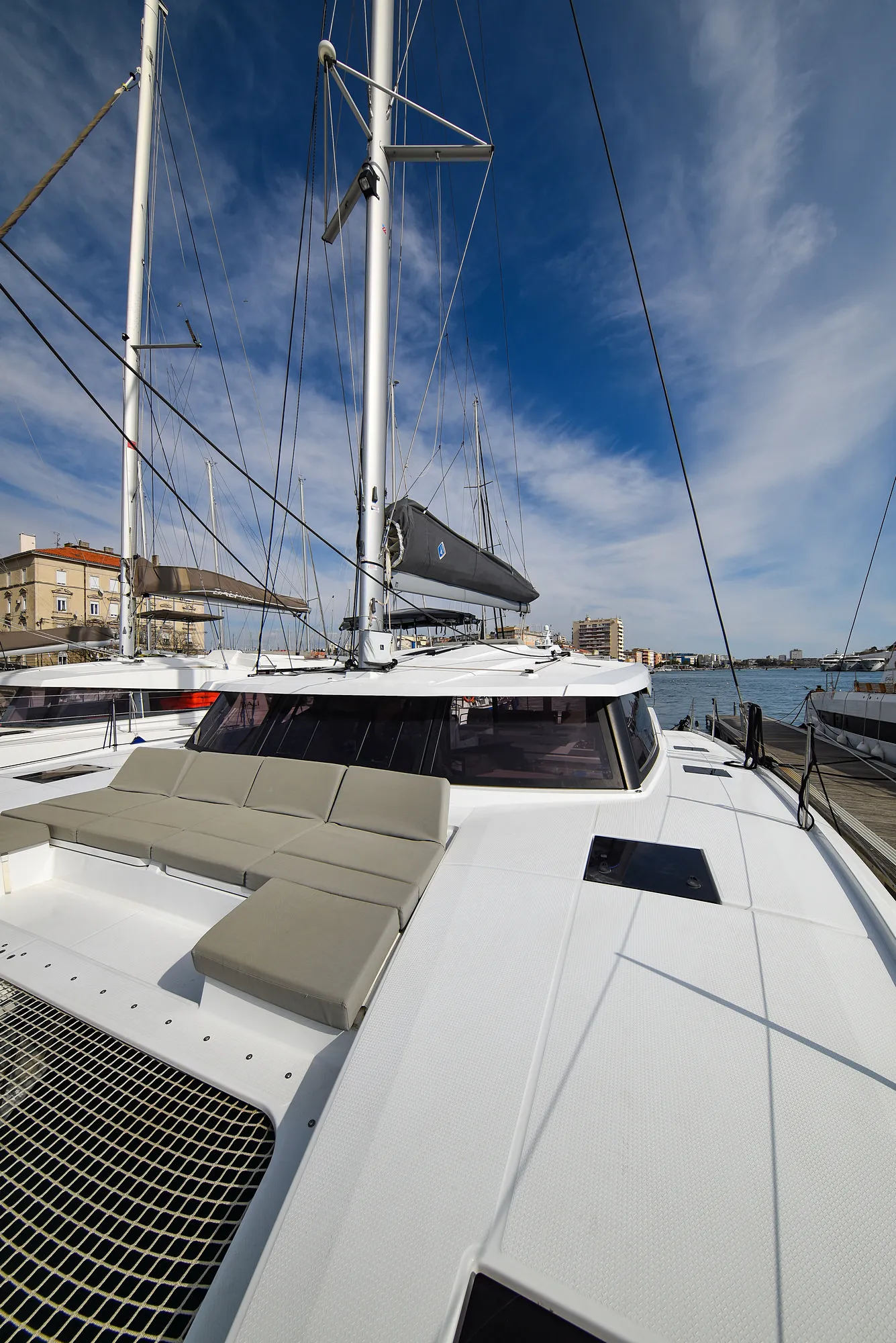 Astréa 42 Le Bart — фотография яхты 23