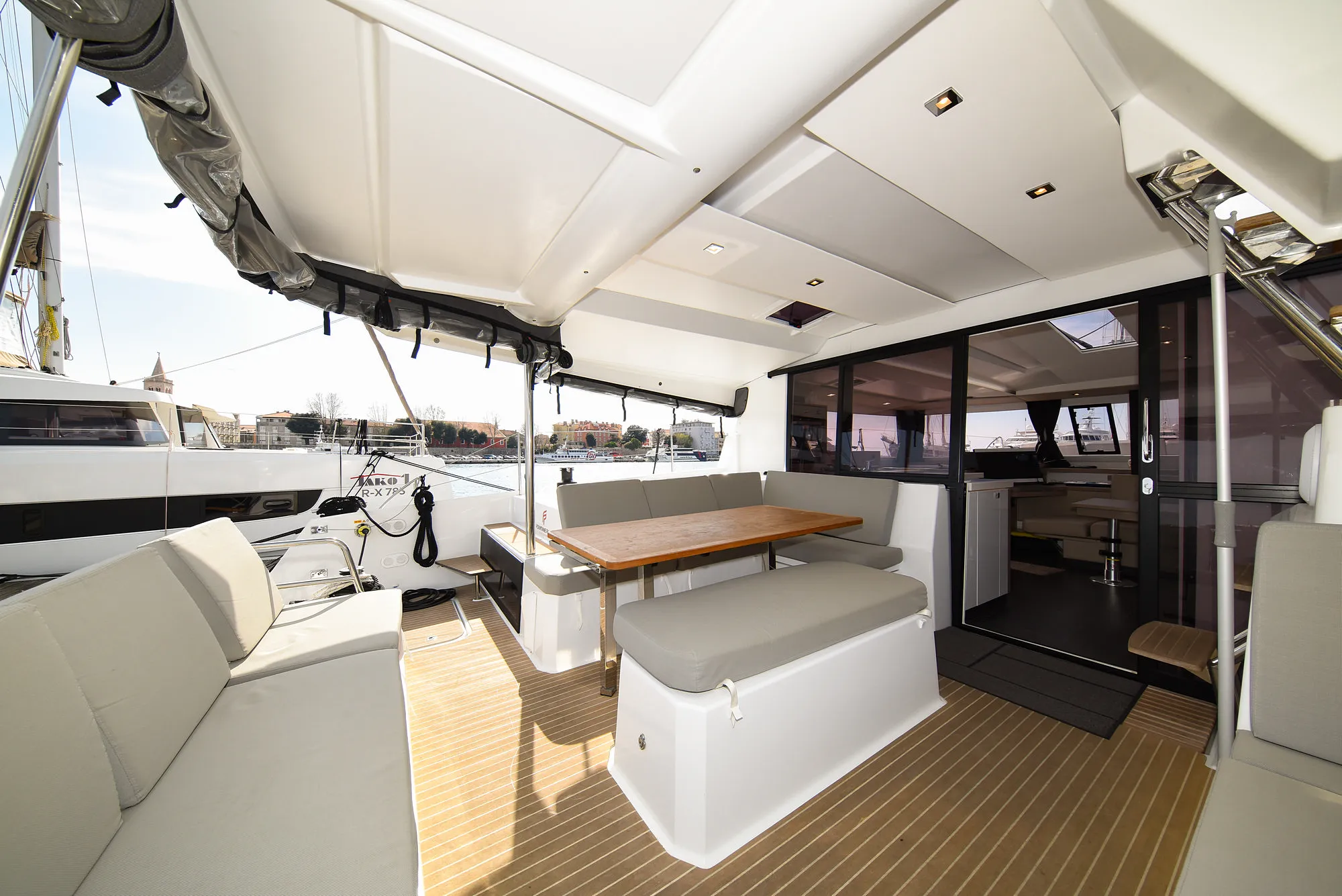 Astréa 42 Le Bart — фотография яхты 40