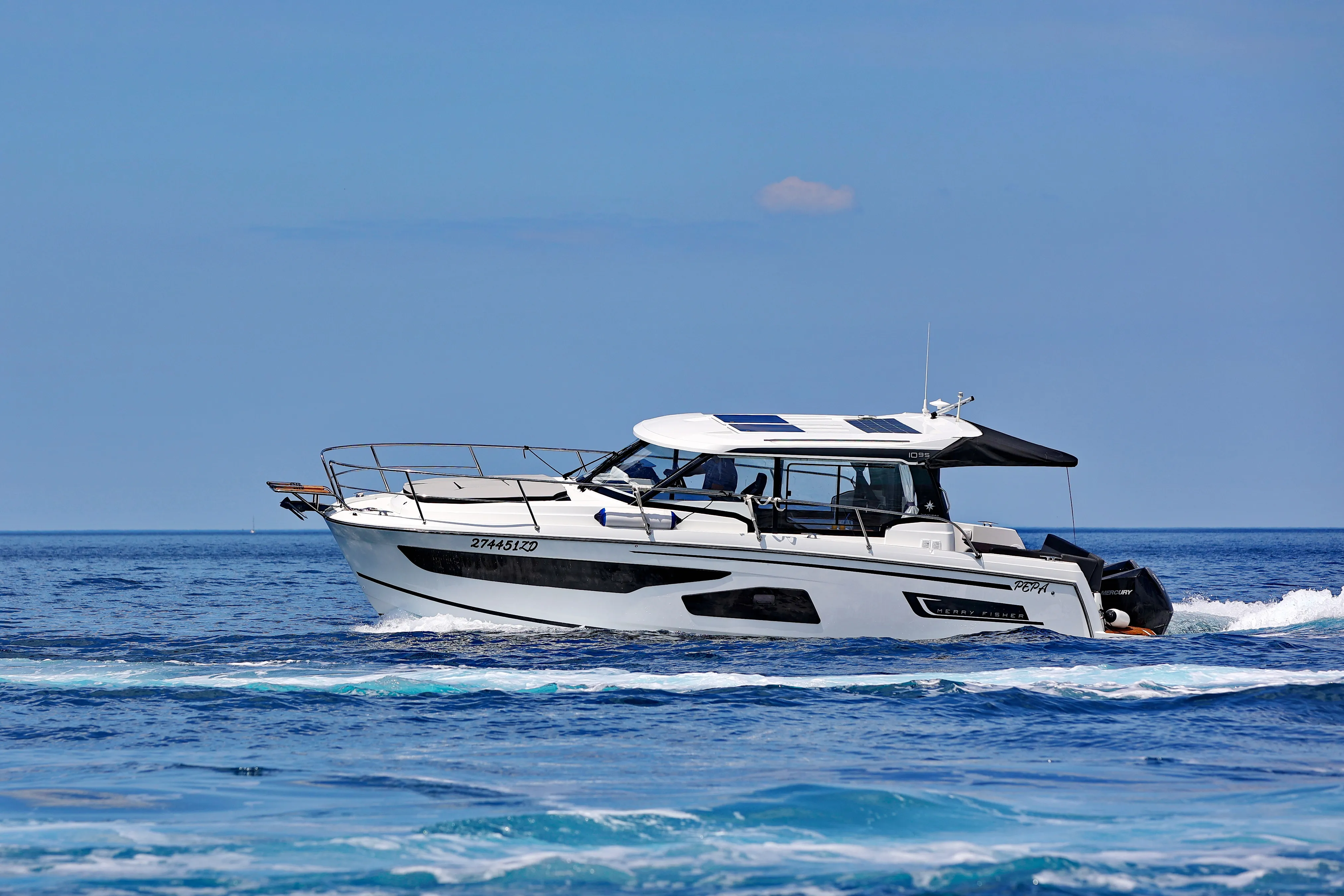 Merry Fisher 1095 Pepa — фотография яхты 2