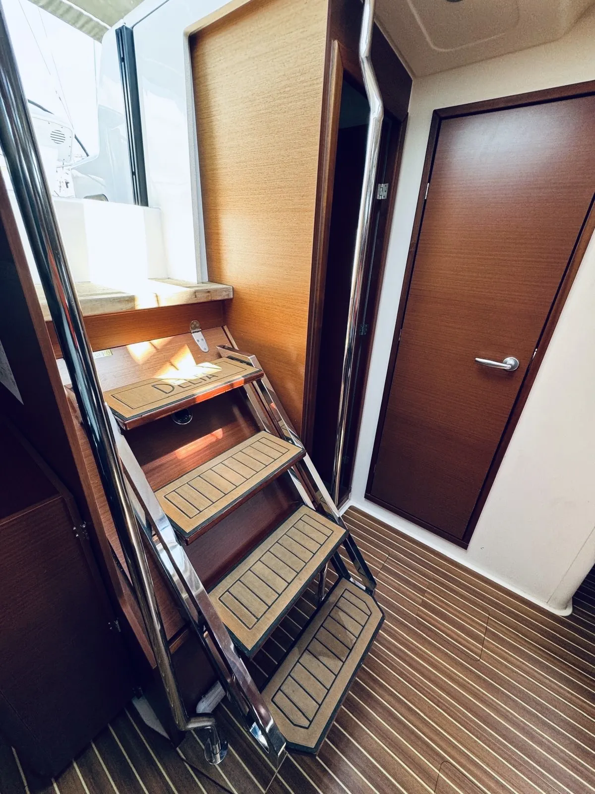 Hanse 458 DELTA — jahtikuva 2