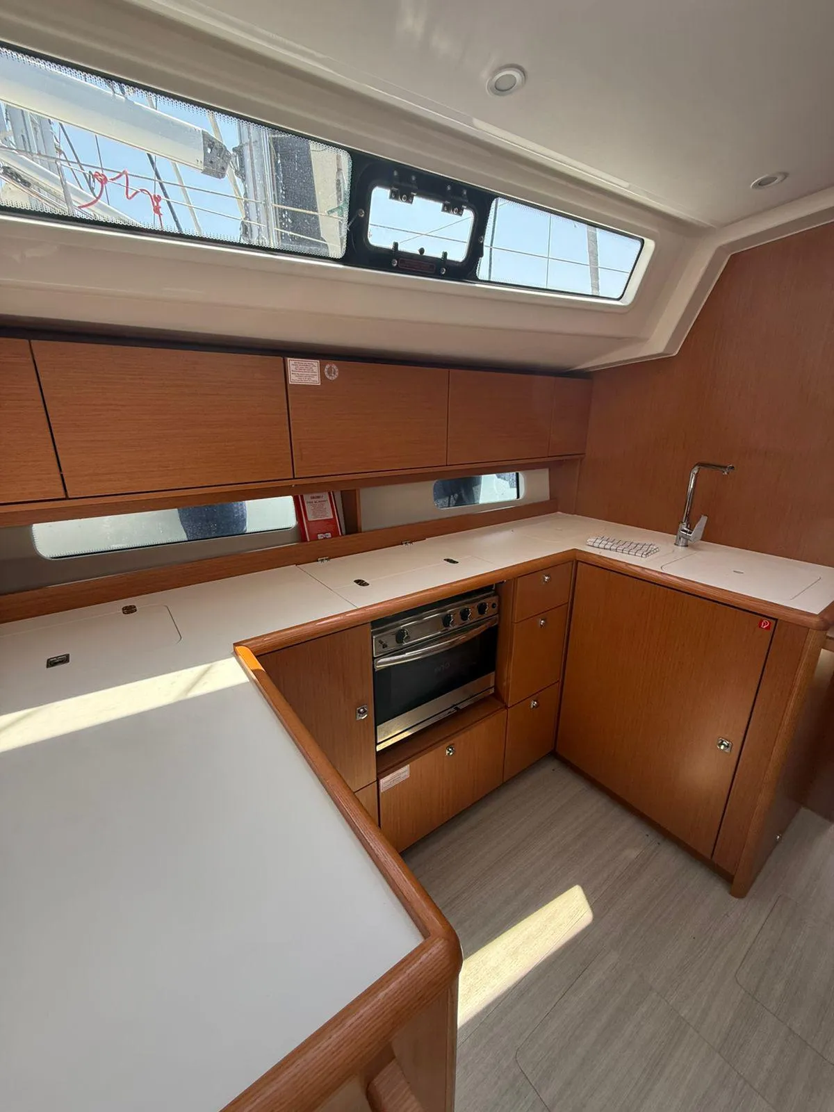 Bavaria C46 — фотография яхты 19