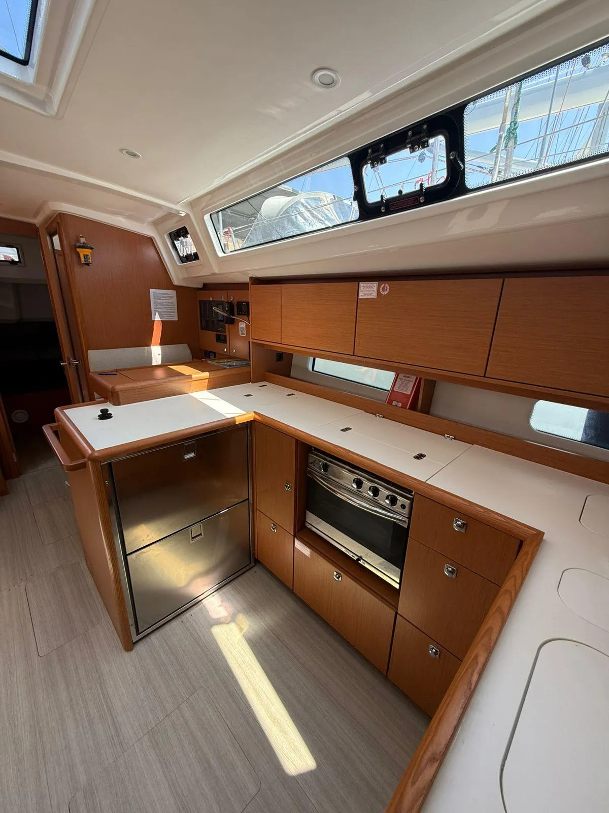 Bavaria C46 — фотография яхты 8