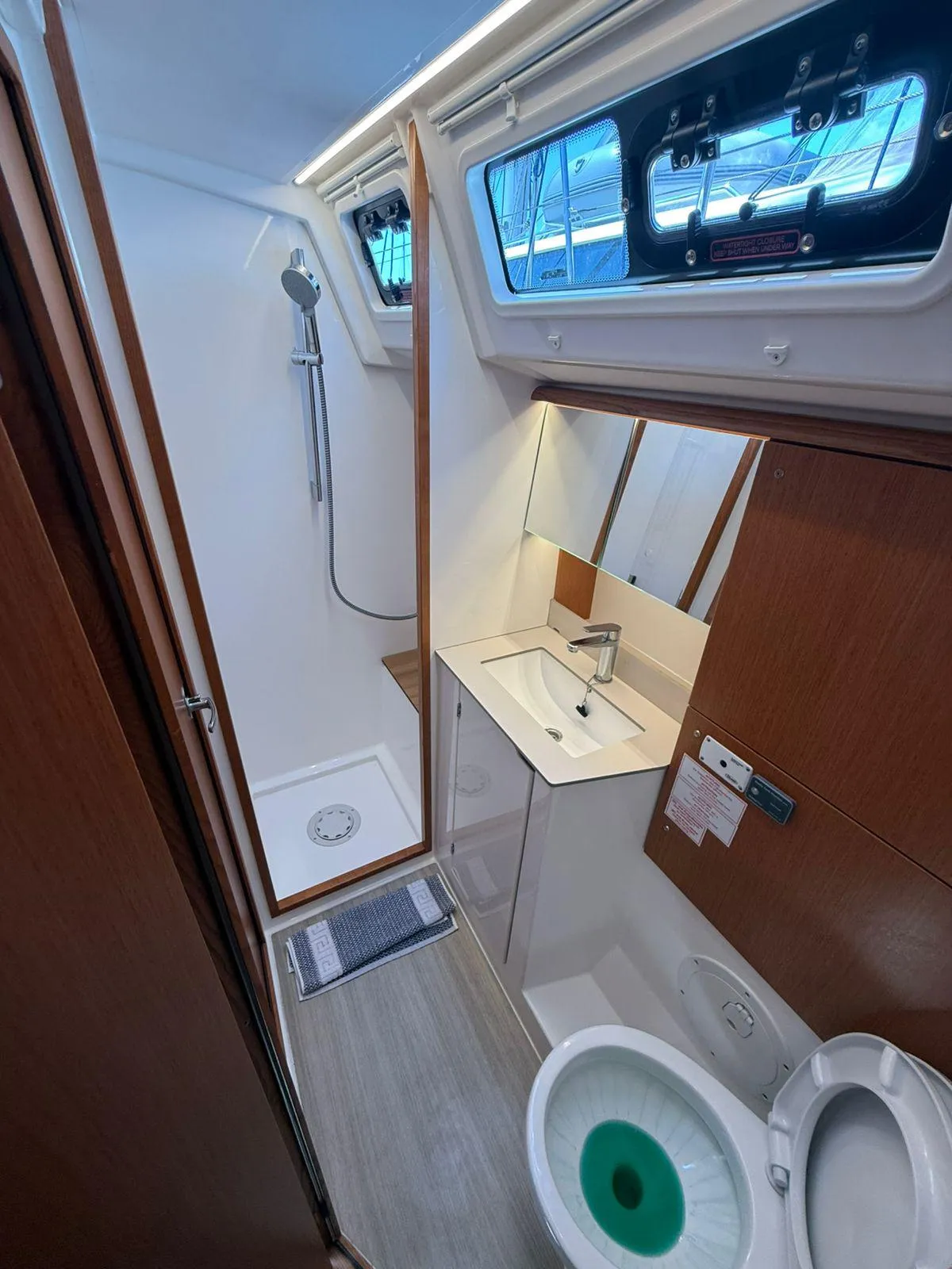 Bavaria C46 — фотография яхты 7