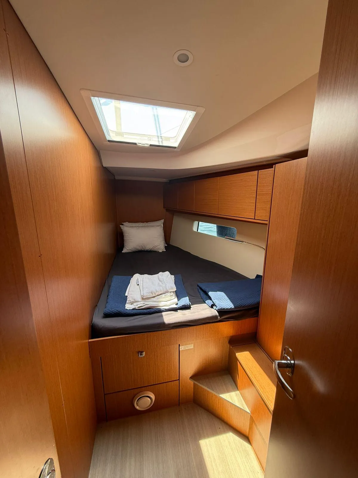 Bavaria C46 — фотография яхты 9