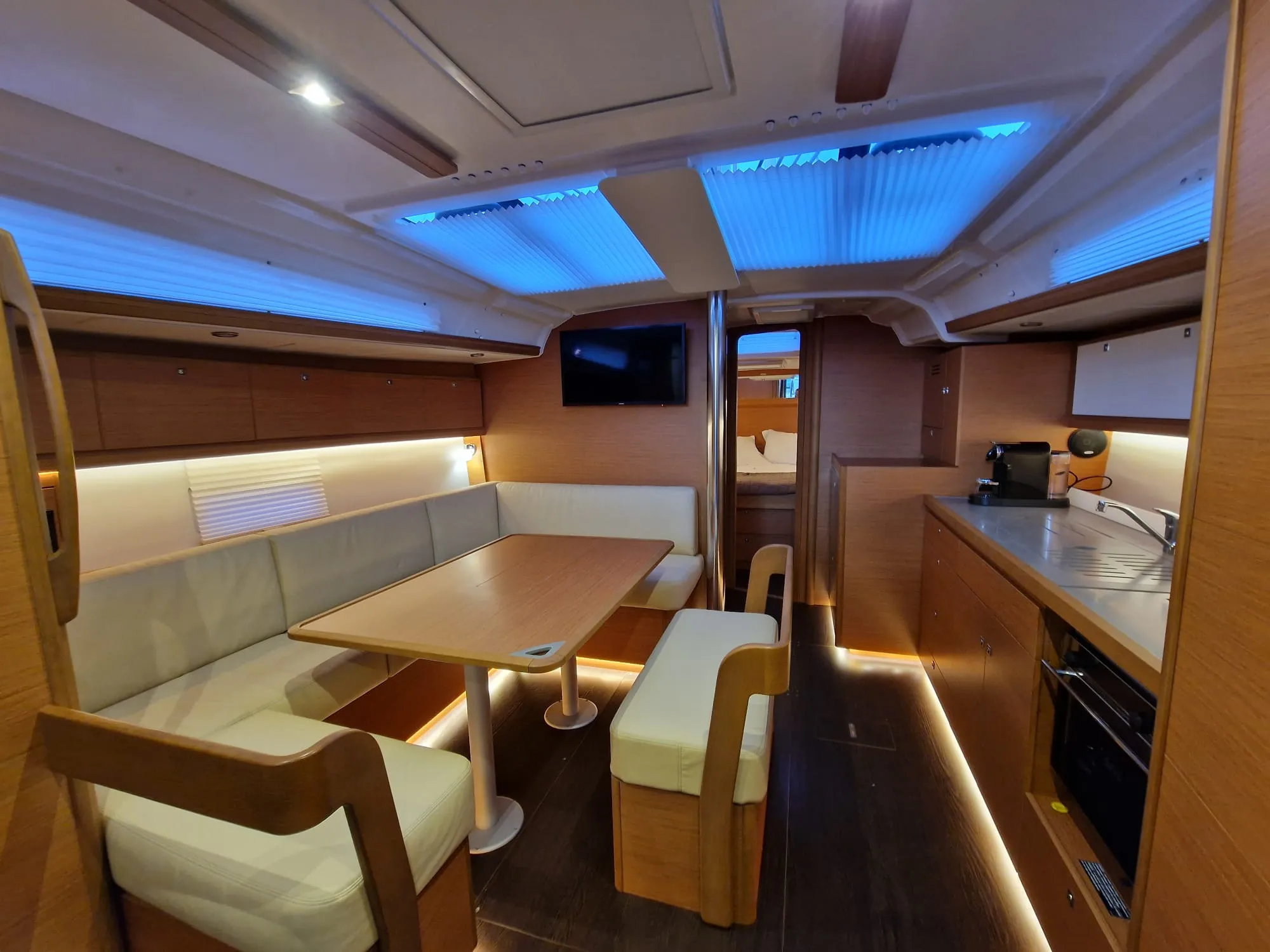 Dufour 430 SELENE — yacht photo 2