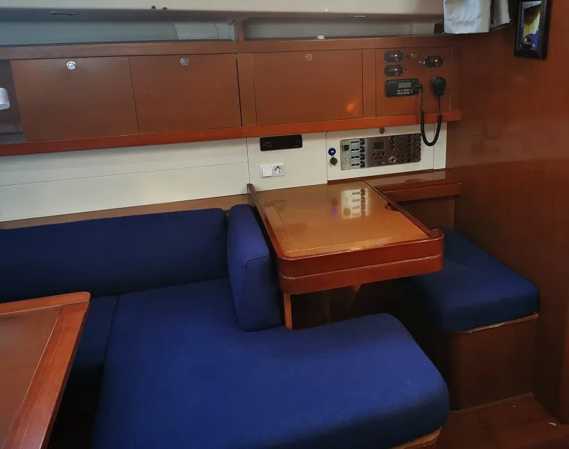 Oceanis 50 Family Seladon II — Yachtfoto 5