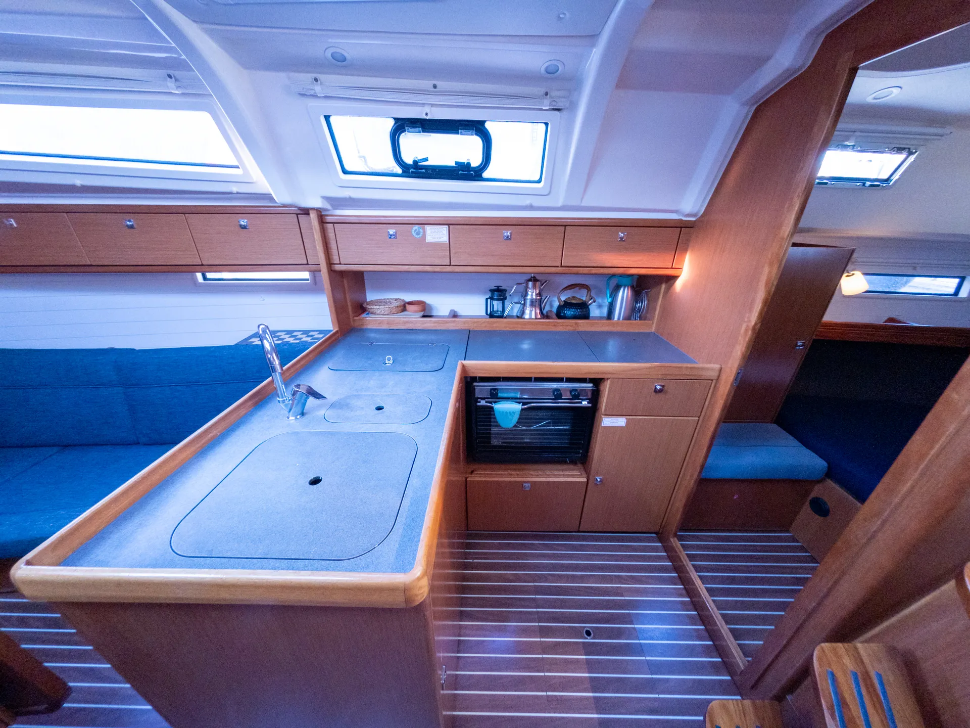 Bavaria Cruiser 37 Almira — фотография яхты 9