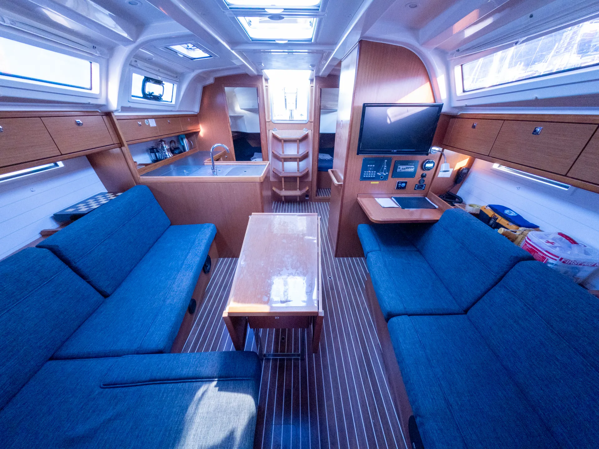 Bavaria Cruiser 37 Almira — фотография яхты 7