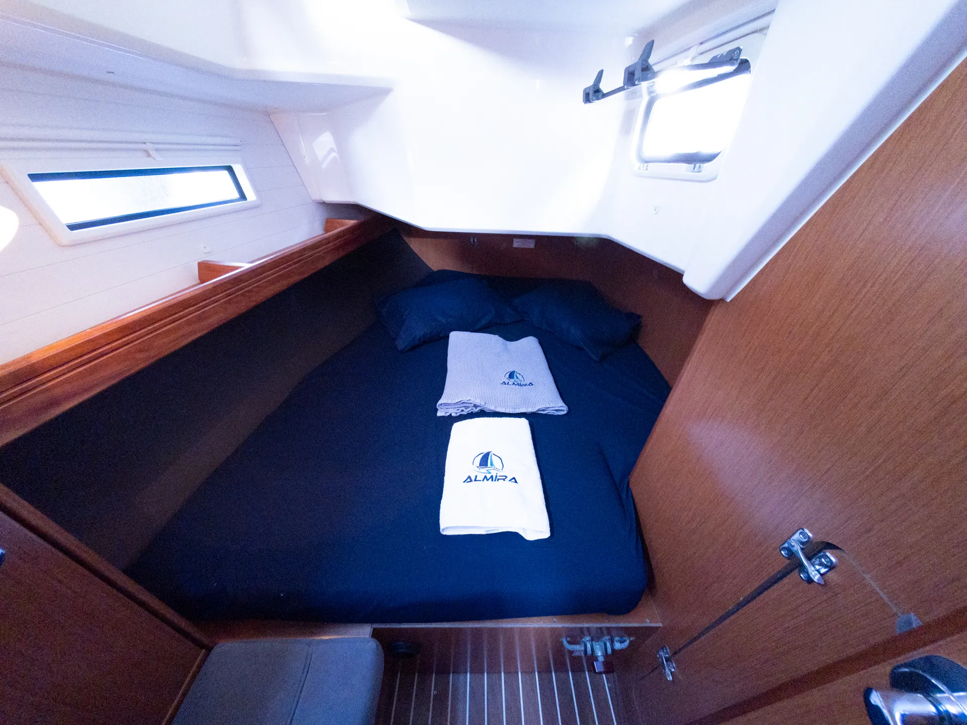 Bavaria Cruiser 37 Almira — фотография яхты 13