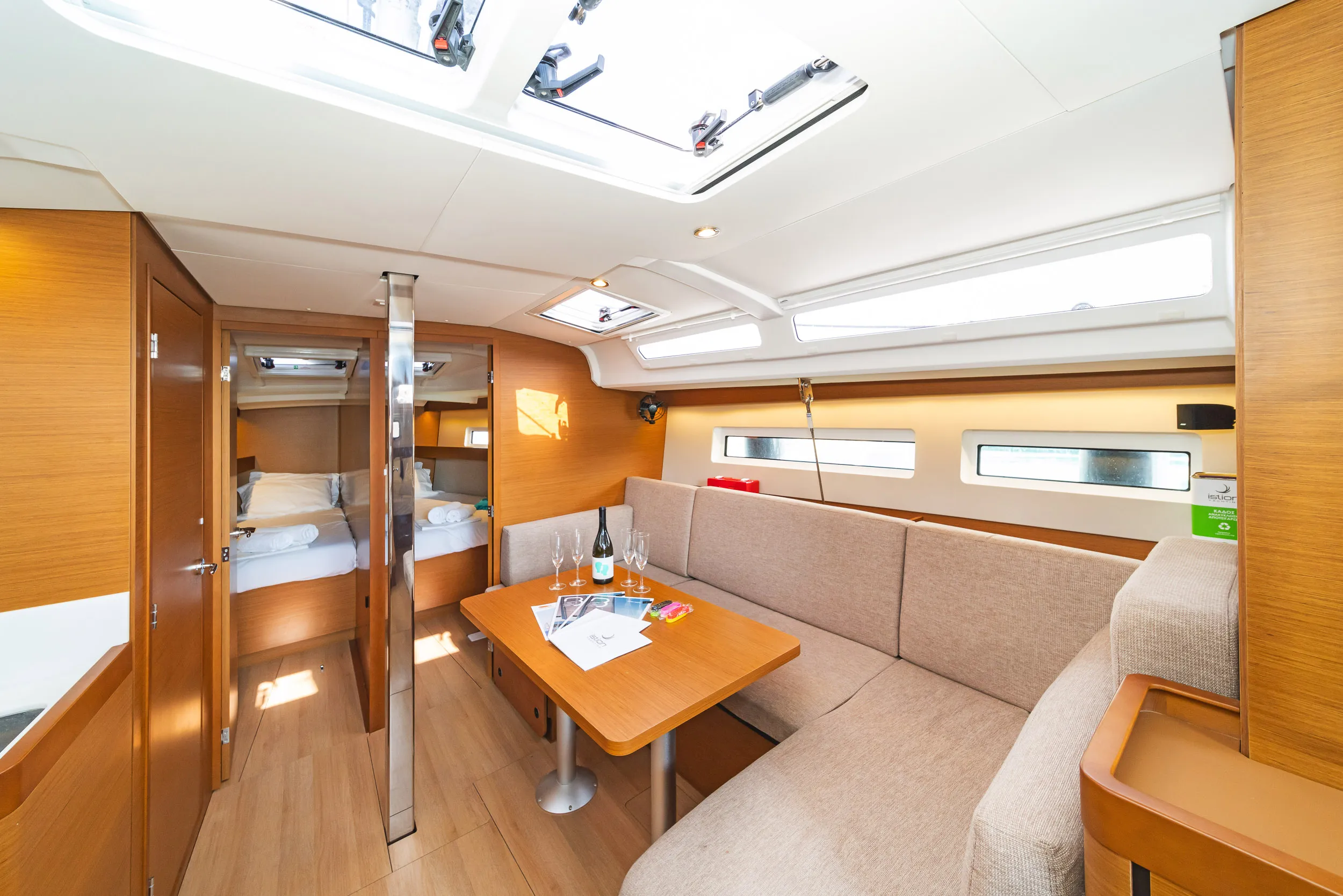 Sun Odyssey 440 Esperos — фотография яхты 9