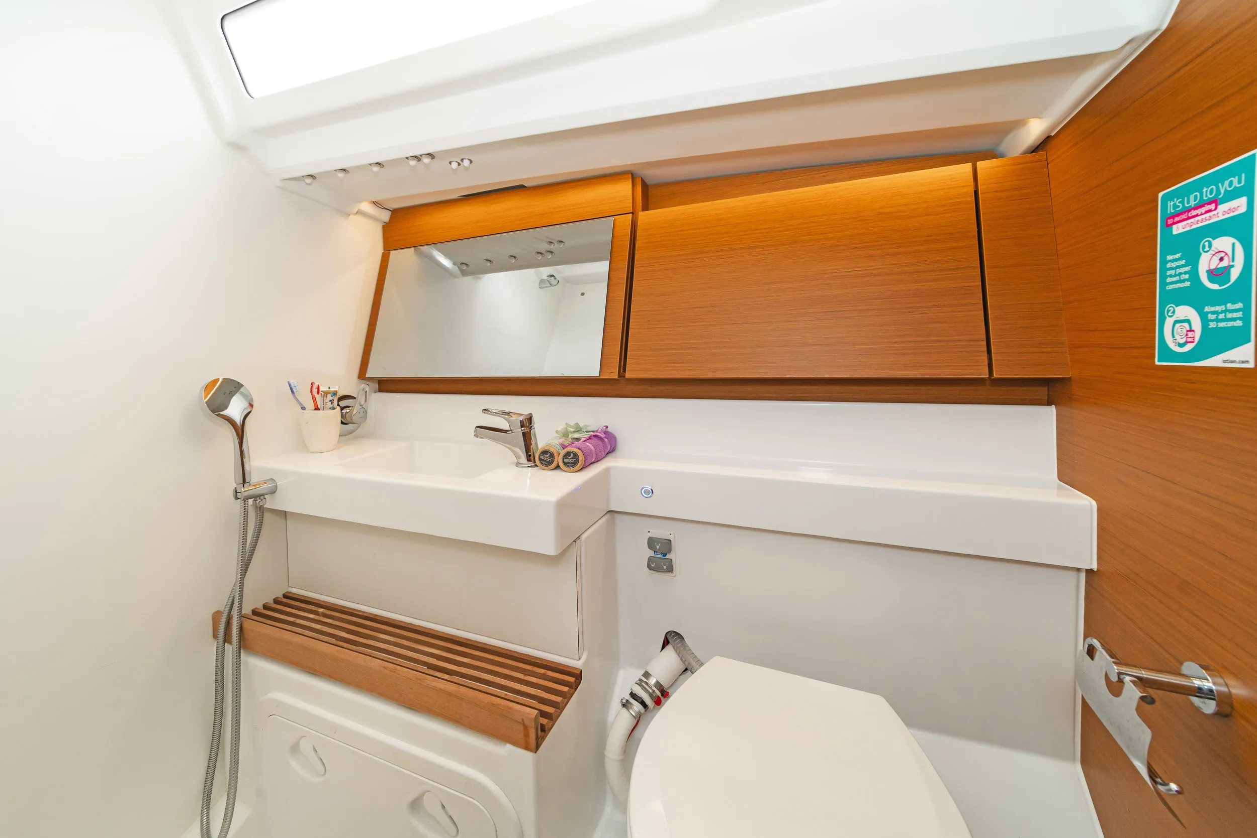 Sun Odyssey 440 Esperos — фотография яхты 16