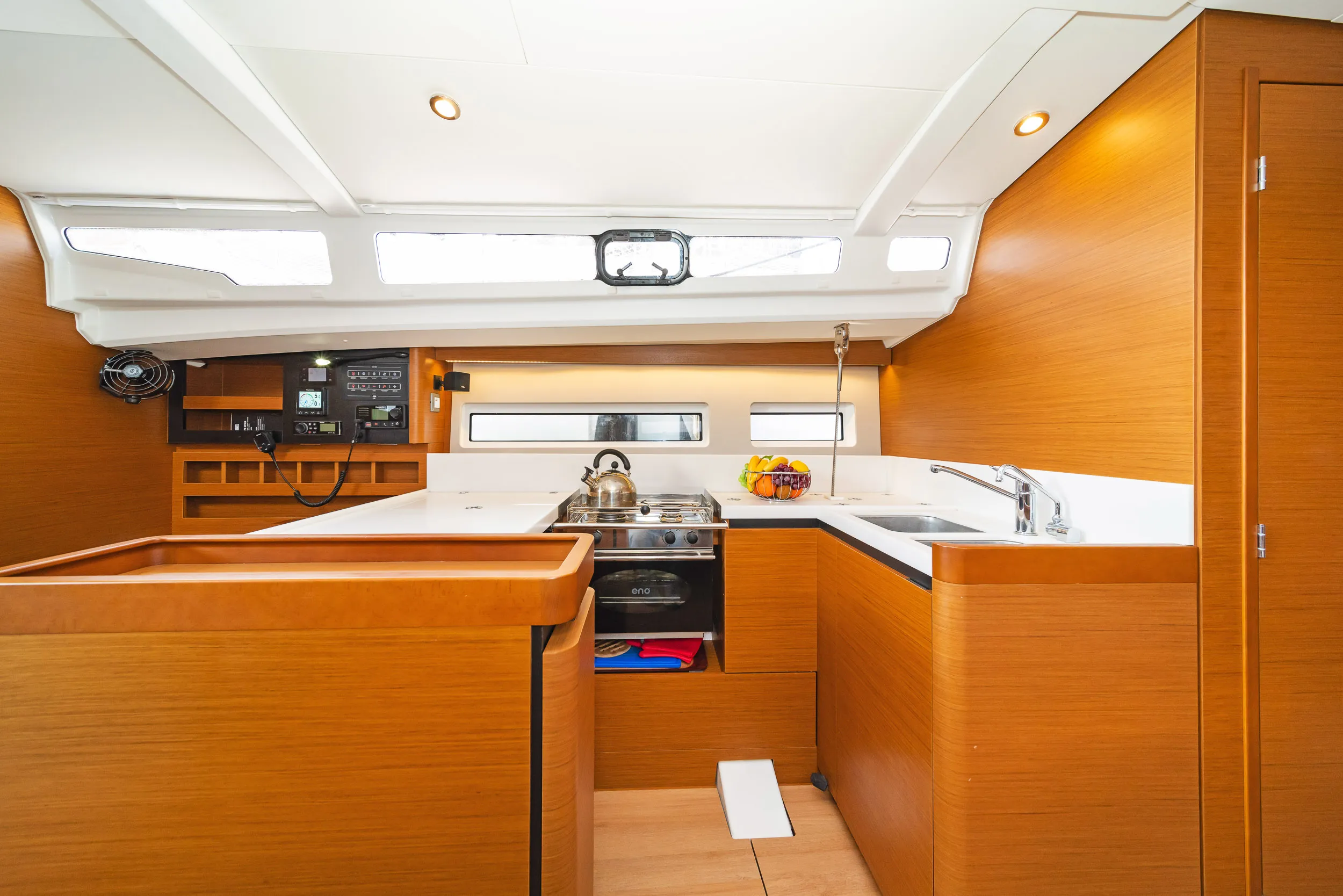 Sun Odyssey 440 Esperos — фотография яхты 8