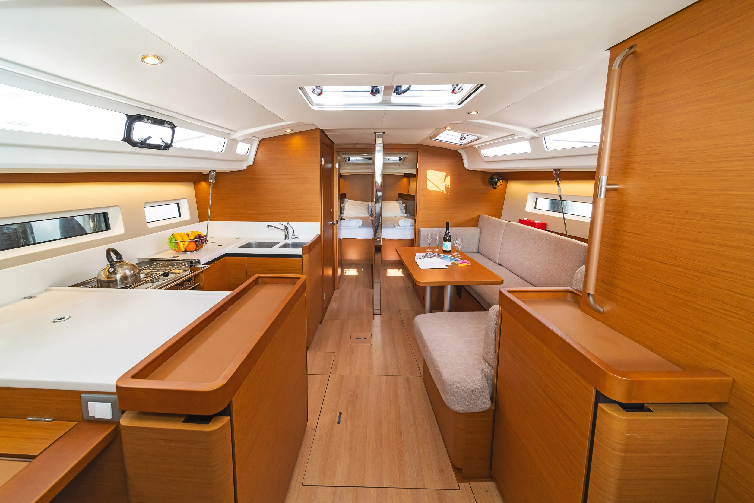 Sun Odyssey 440 Esperos — фотография яхты 17