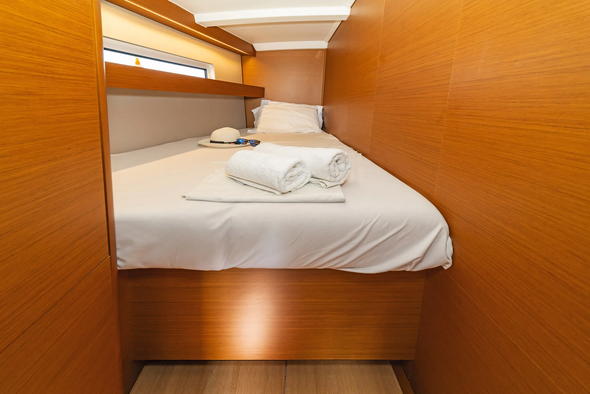 Sun Odyssey 440 Esperos — фотография яхты 14