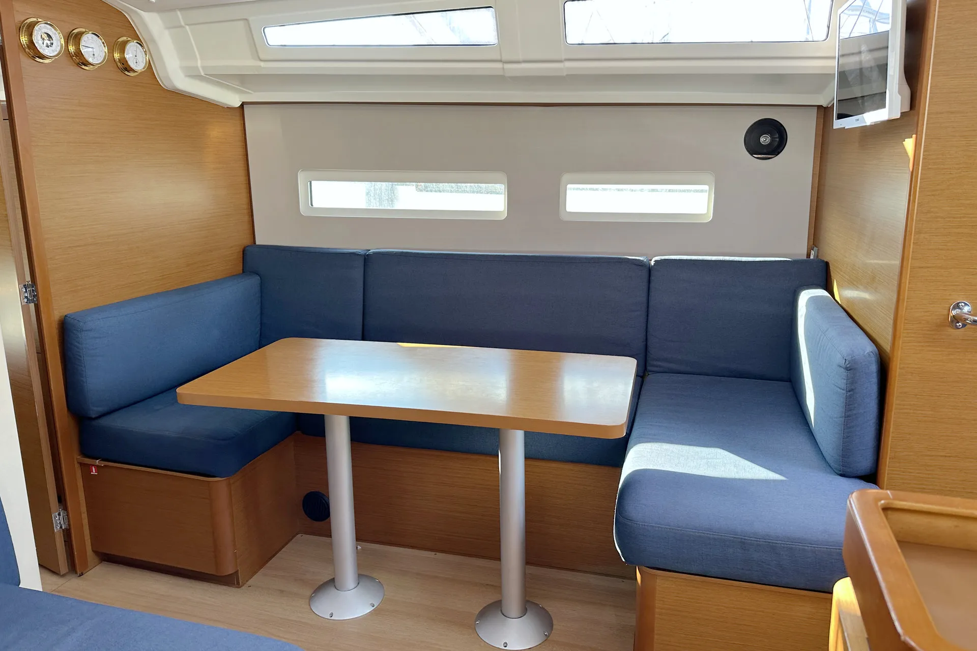 Sun Odyssey 410 Lara — yacht photo 25