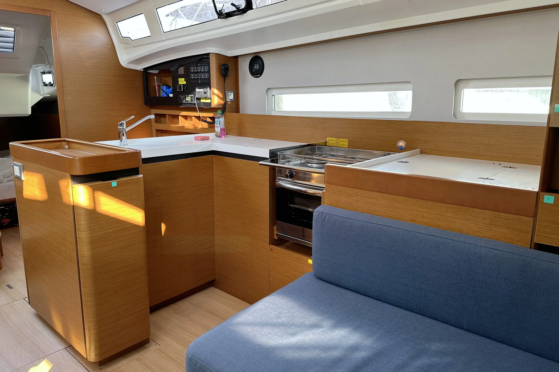 Sun Odyssey 410 Lara — yacht photo 13
