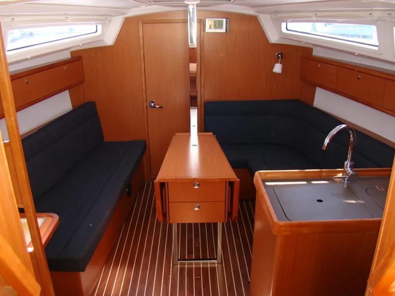 Bavaria 33 Cruiser (1682 BG) — foto dello yacht n. 2