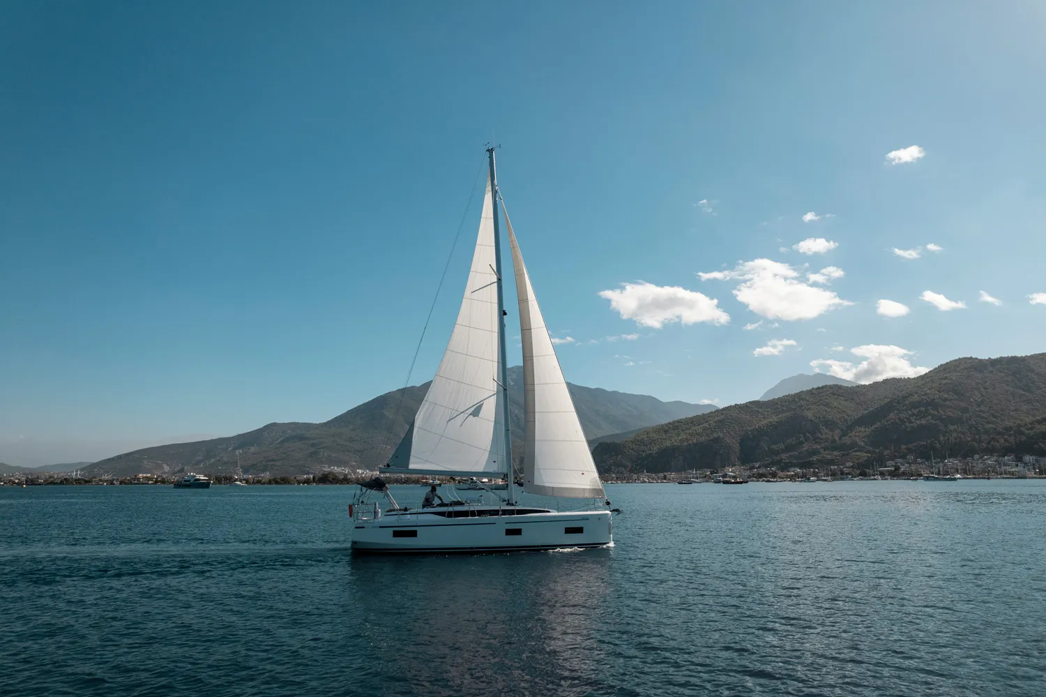 Bavaria C38 ARINNA — fotografia jachty 3