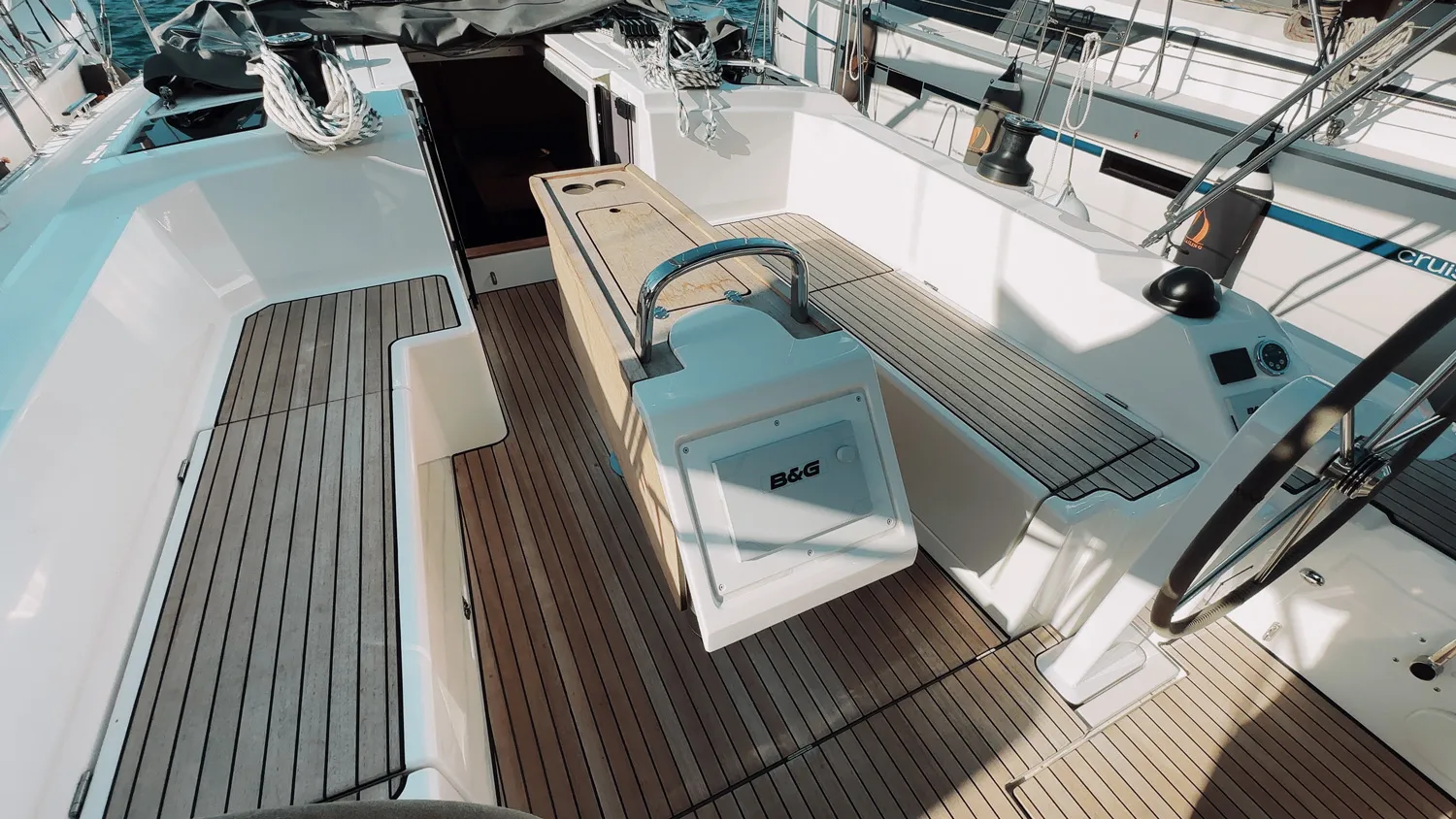 Bavaria C38 ARINNA — fotografia jachty 16