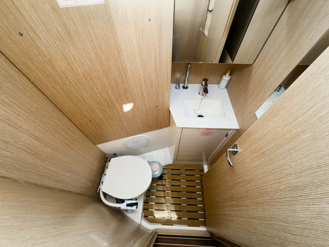 Bavaria C38 ARINNA — fotografia jachty 6