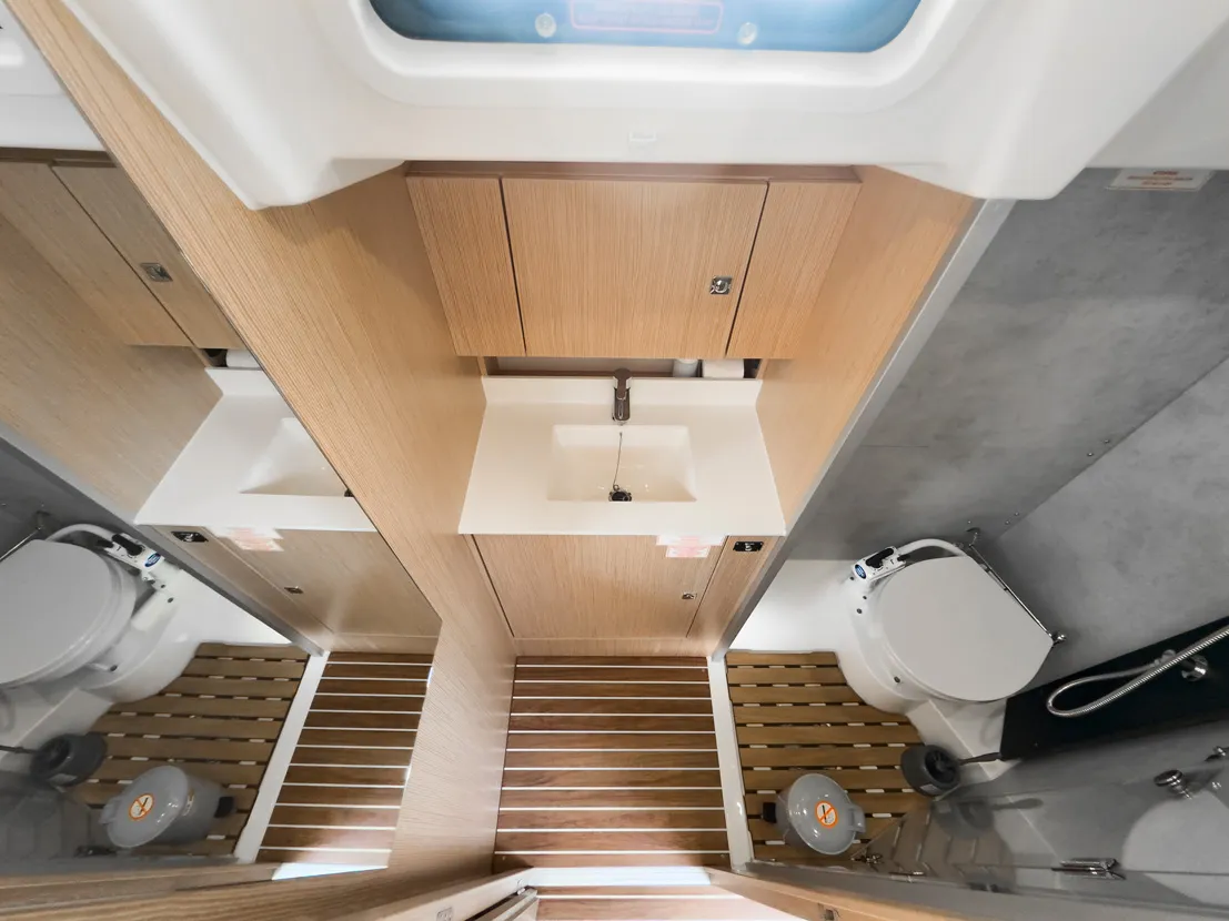 Bavaria C38 ARINNA — fotografia jachty 24
