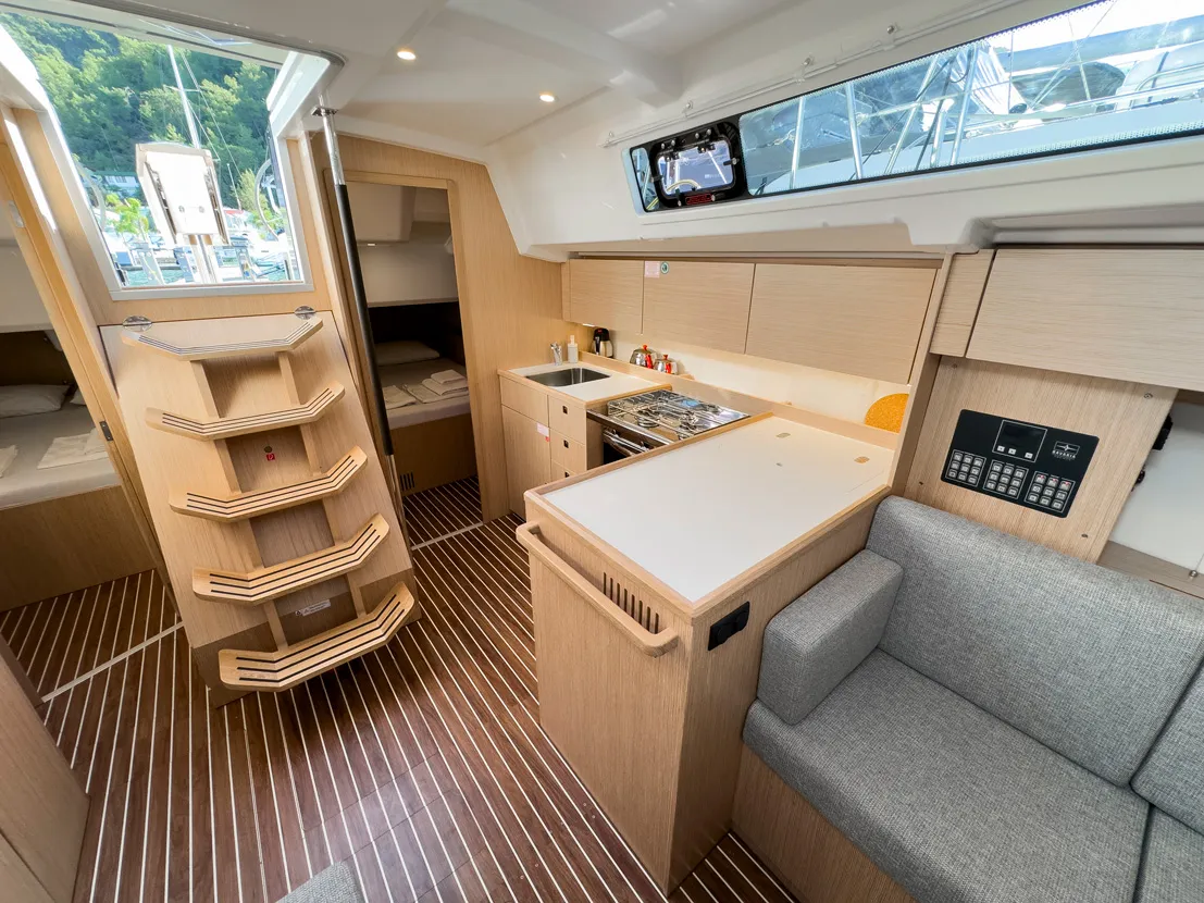 Bavaria C38 ARINNA — fotografia jachty 15
