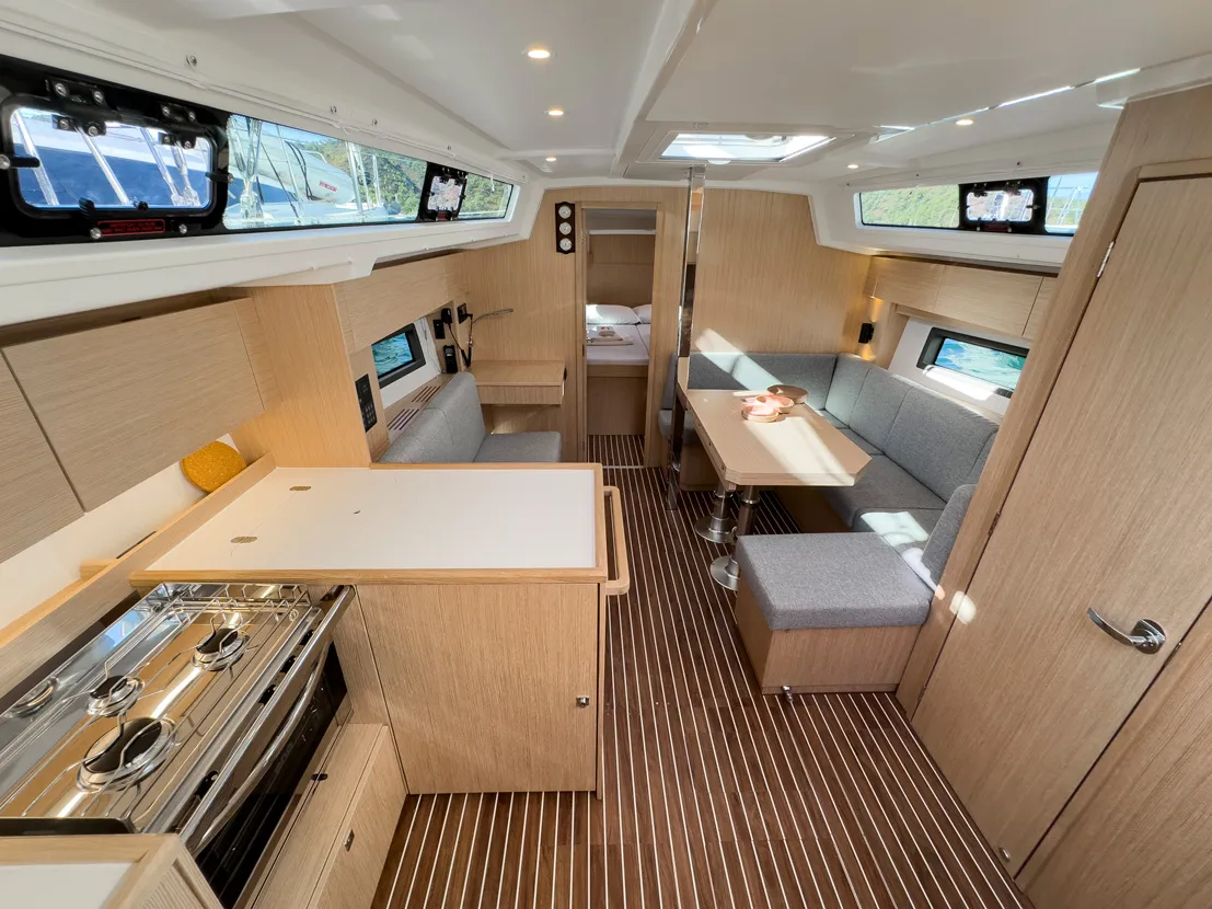 Bavaria C38 ARINNA — fotografia jachty 17
