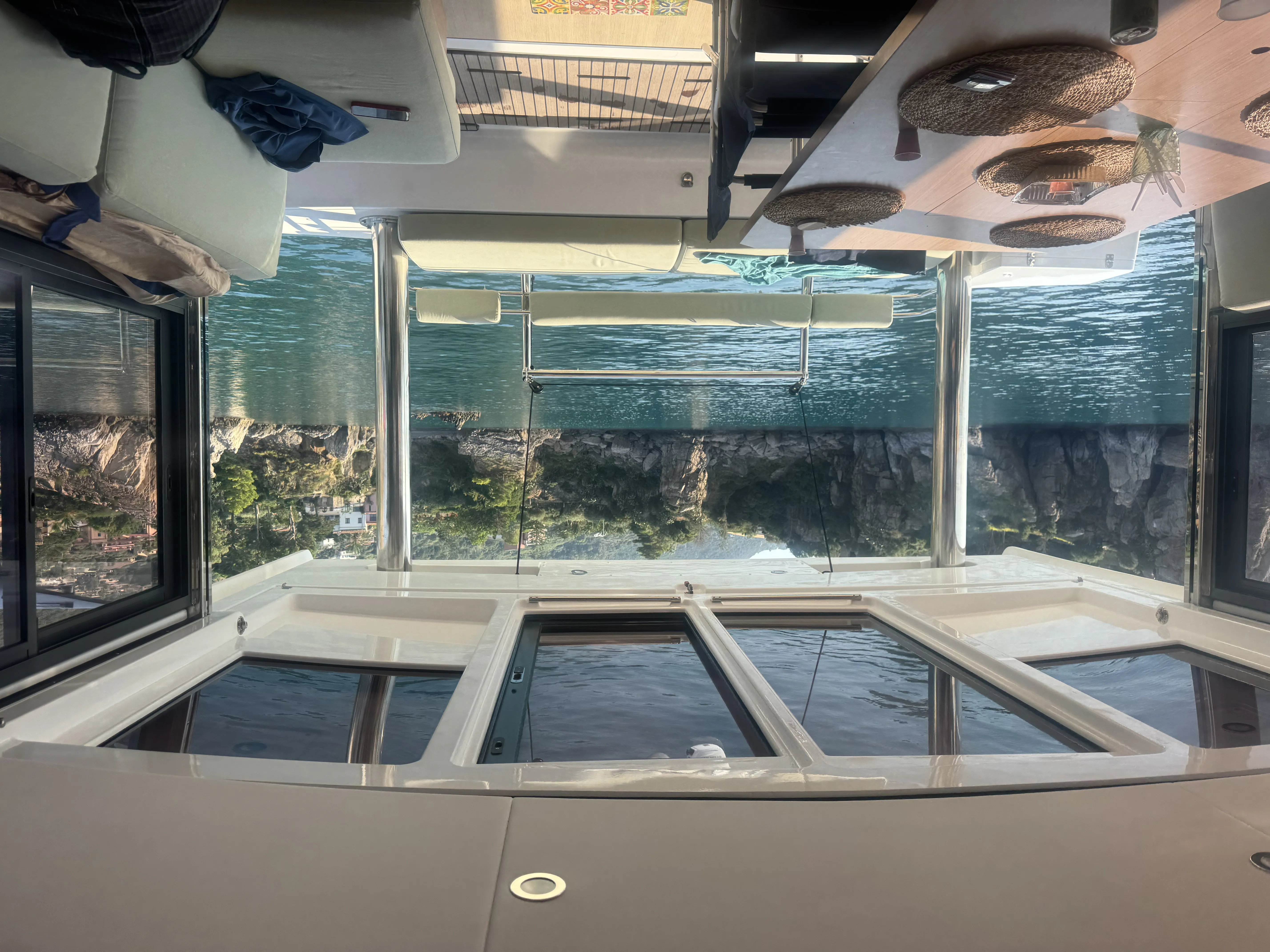Bali 4.8 S U R I N A — фотография яхты 10