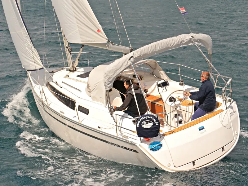 Bavaria Cruiser 33 MIRELLA — foto dello yacht n. 5