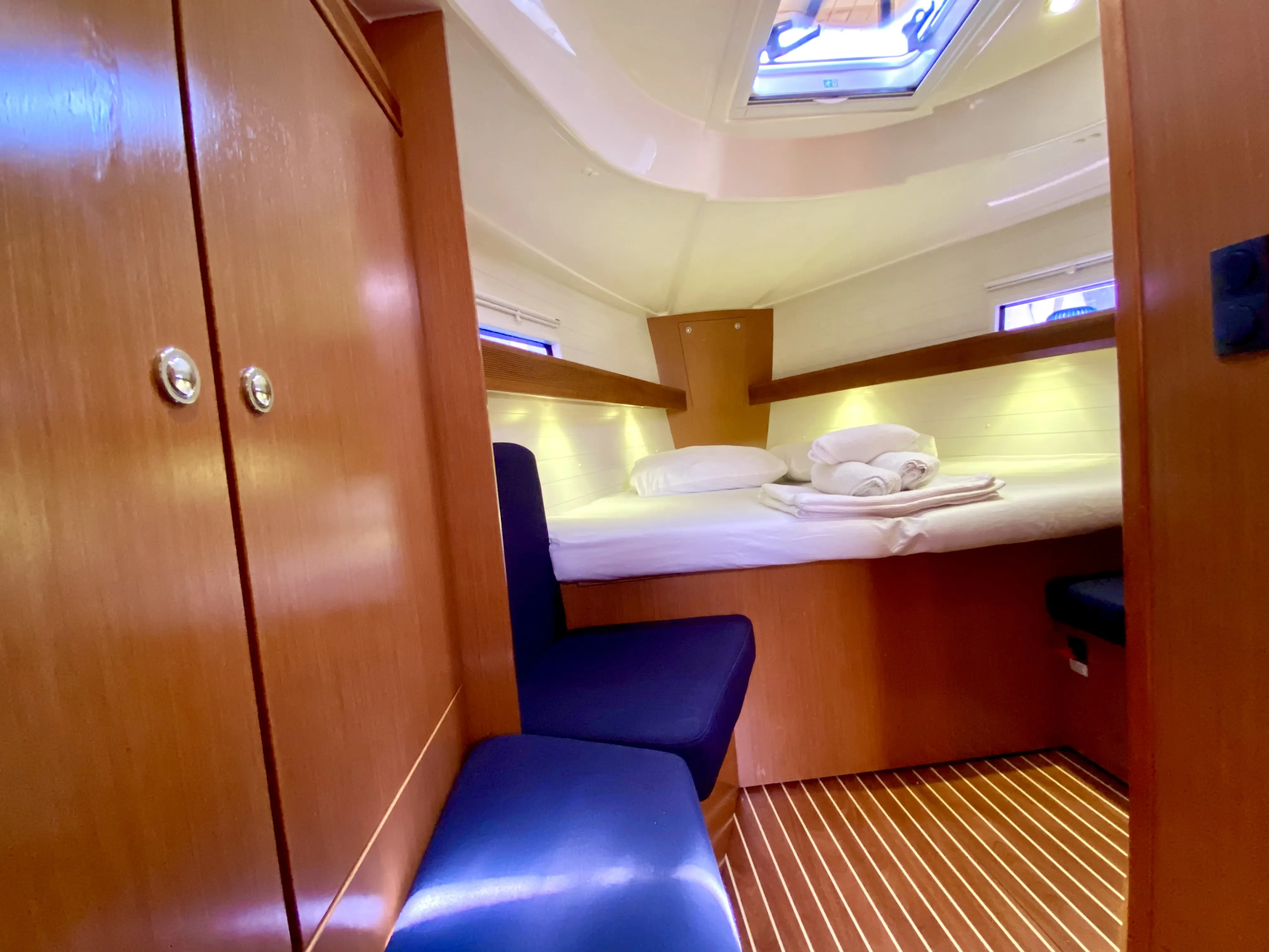 Bavaria Cruiser 40 Priceless — фотография яхты 10