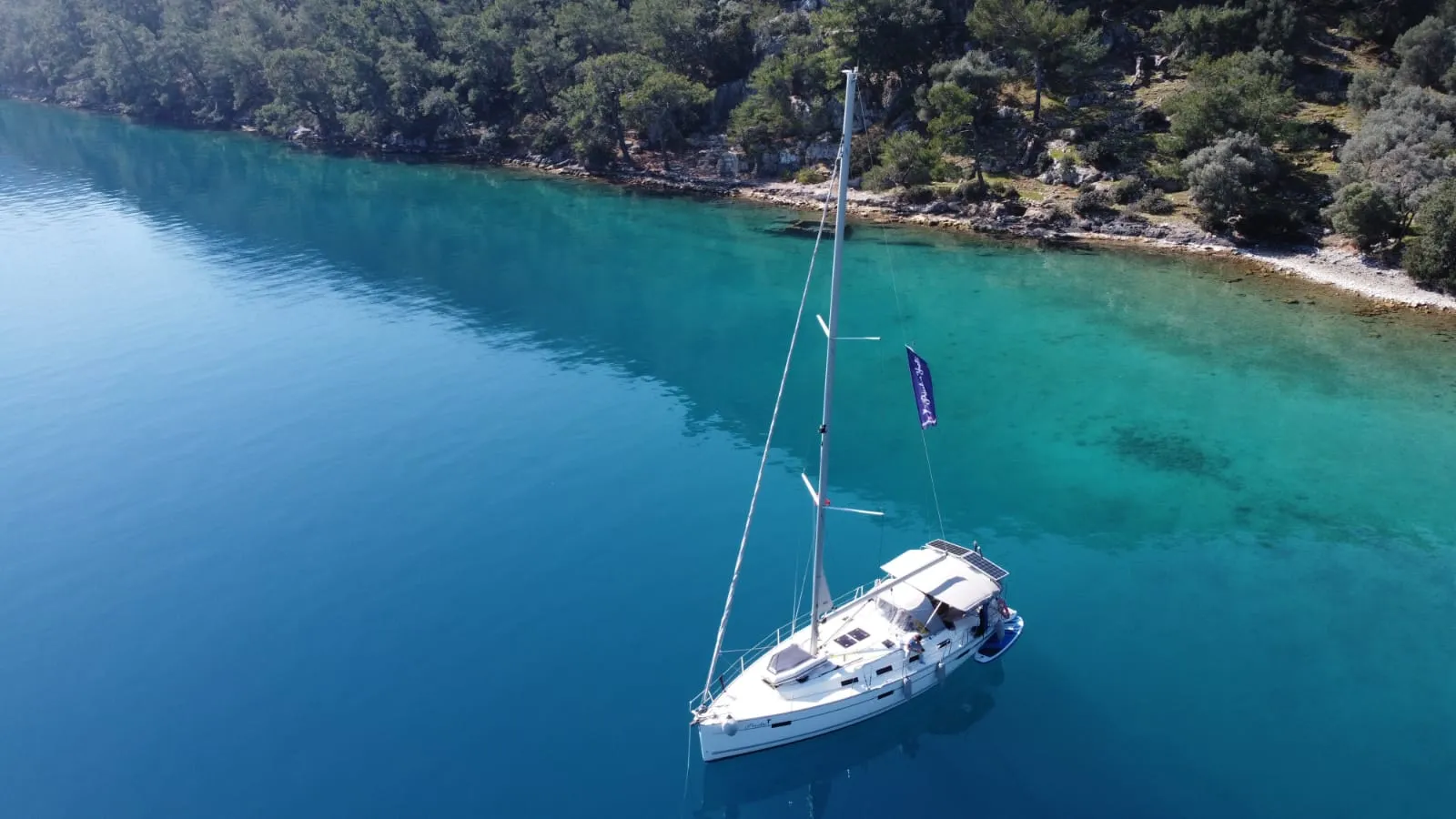 Bavaria Cruiser 40 Priceless — фотография яхты 5