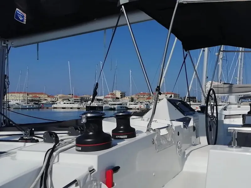 Lagoon 450 Fly Endurance — foto dello yacht n. 3