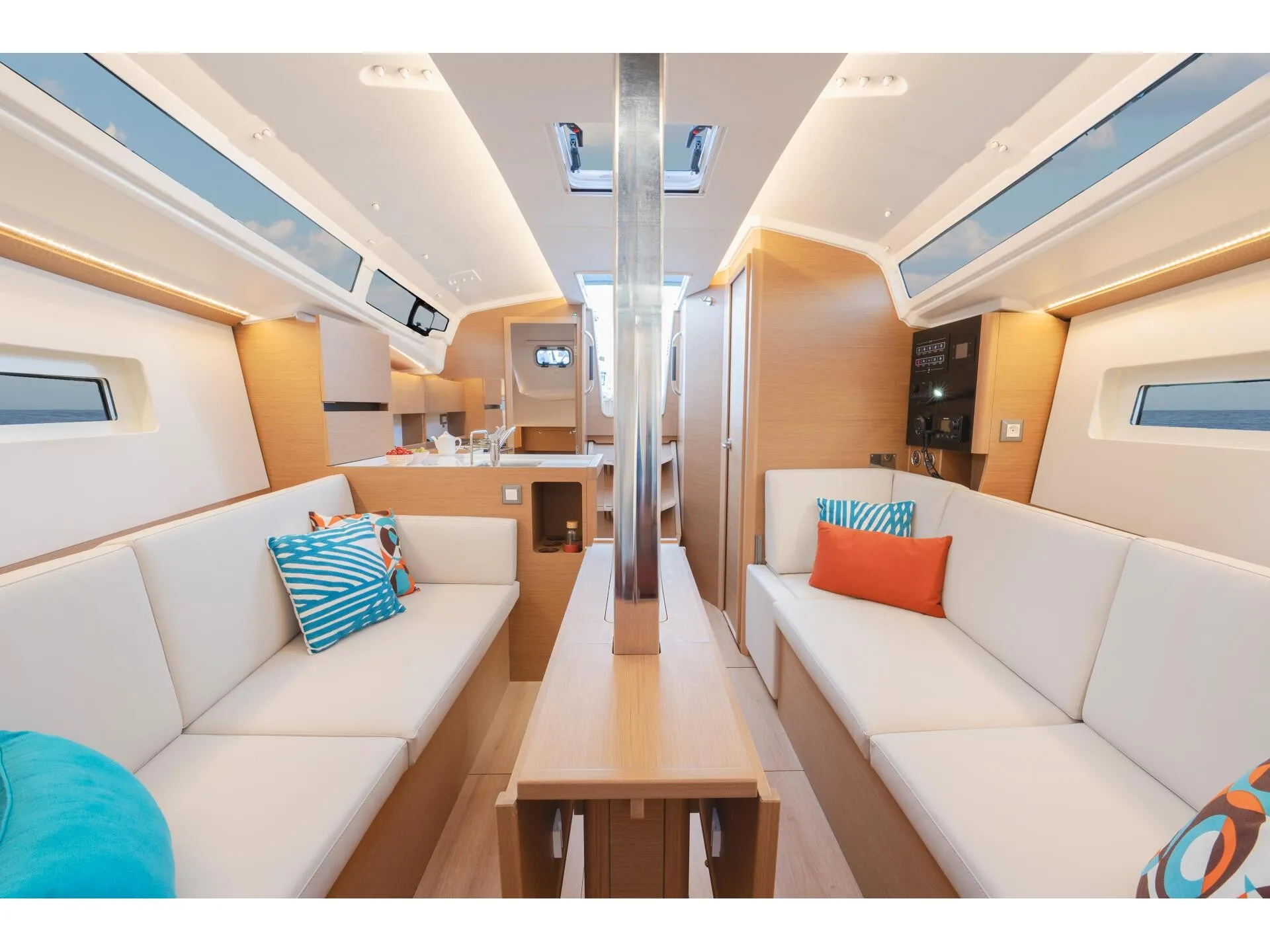 Sun Odyssey 350 Bellini — foto dello yacht n. 2