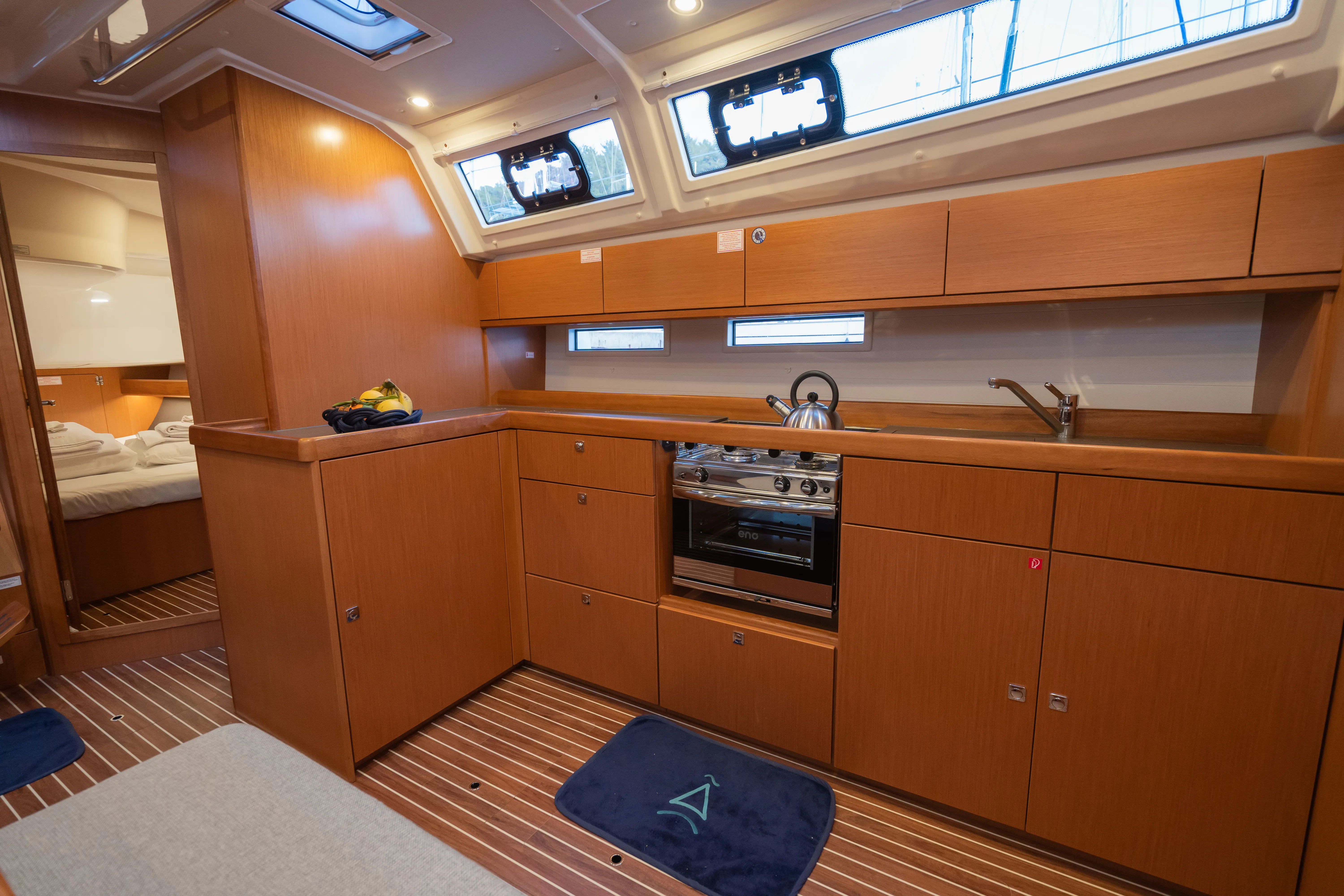 Bavaria Cruiser 46 Classy — yacht photo 2