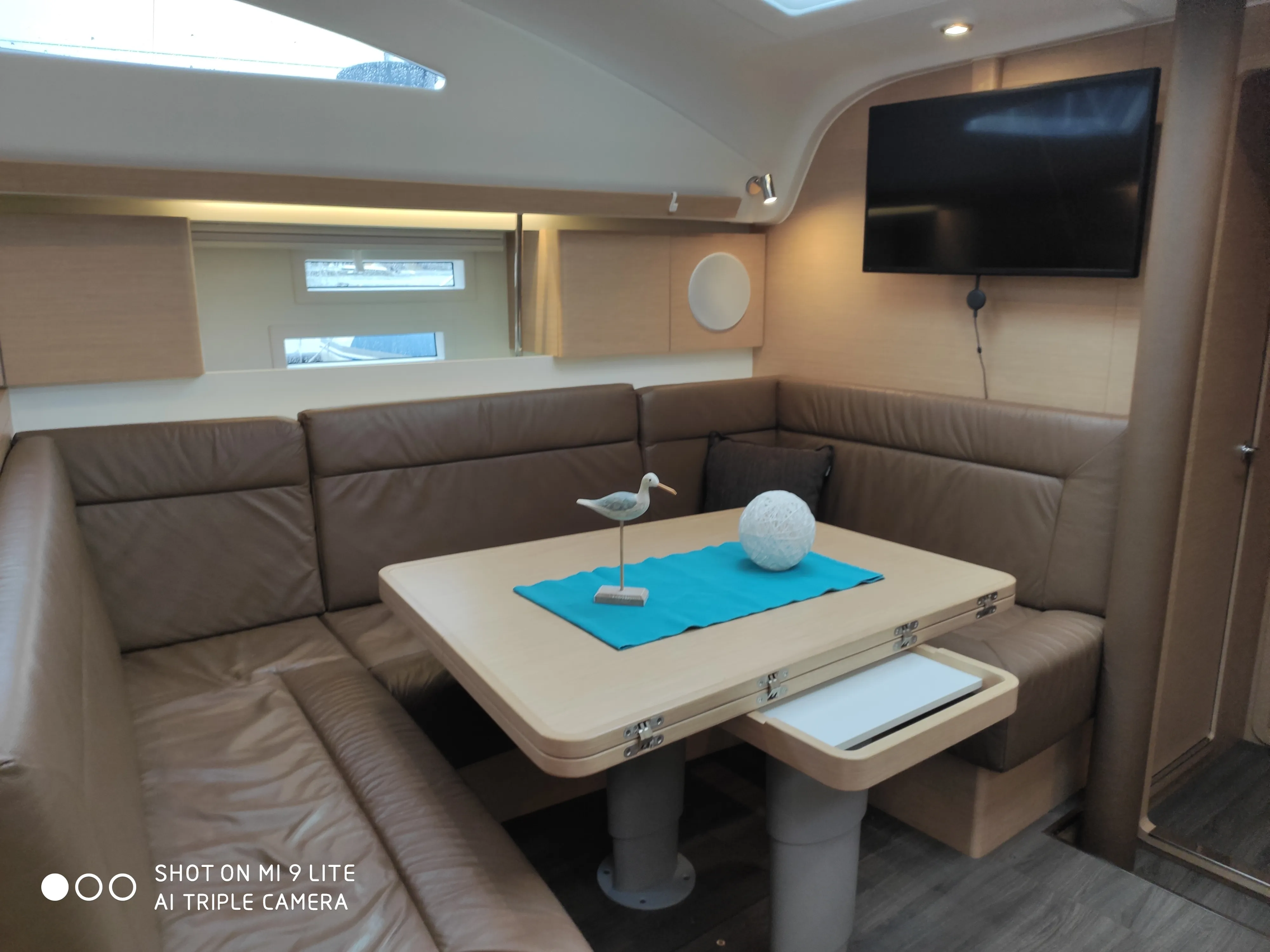 Elan Impression 45 Perlen — yacht photo 2