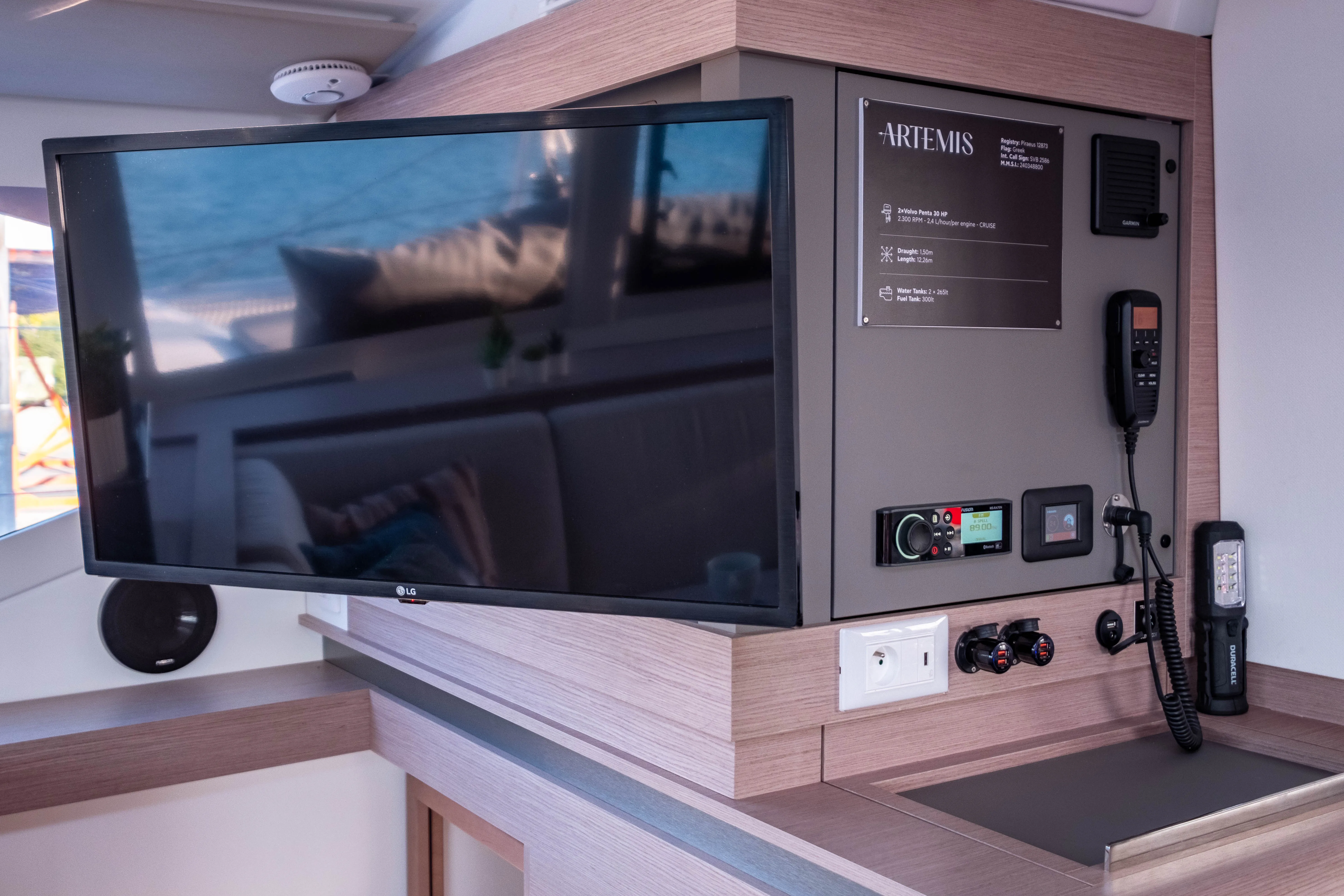 Isla 40 Artemis — фотография яхты 102