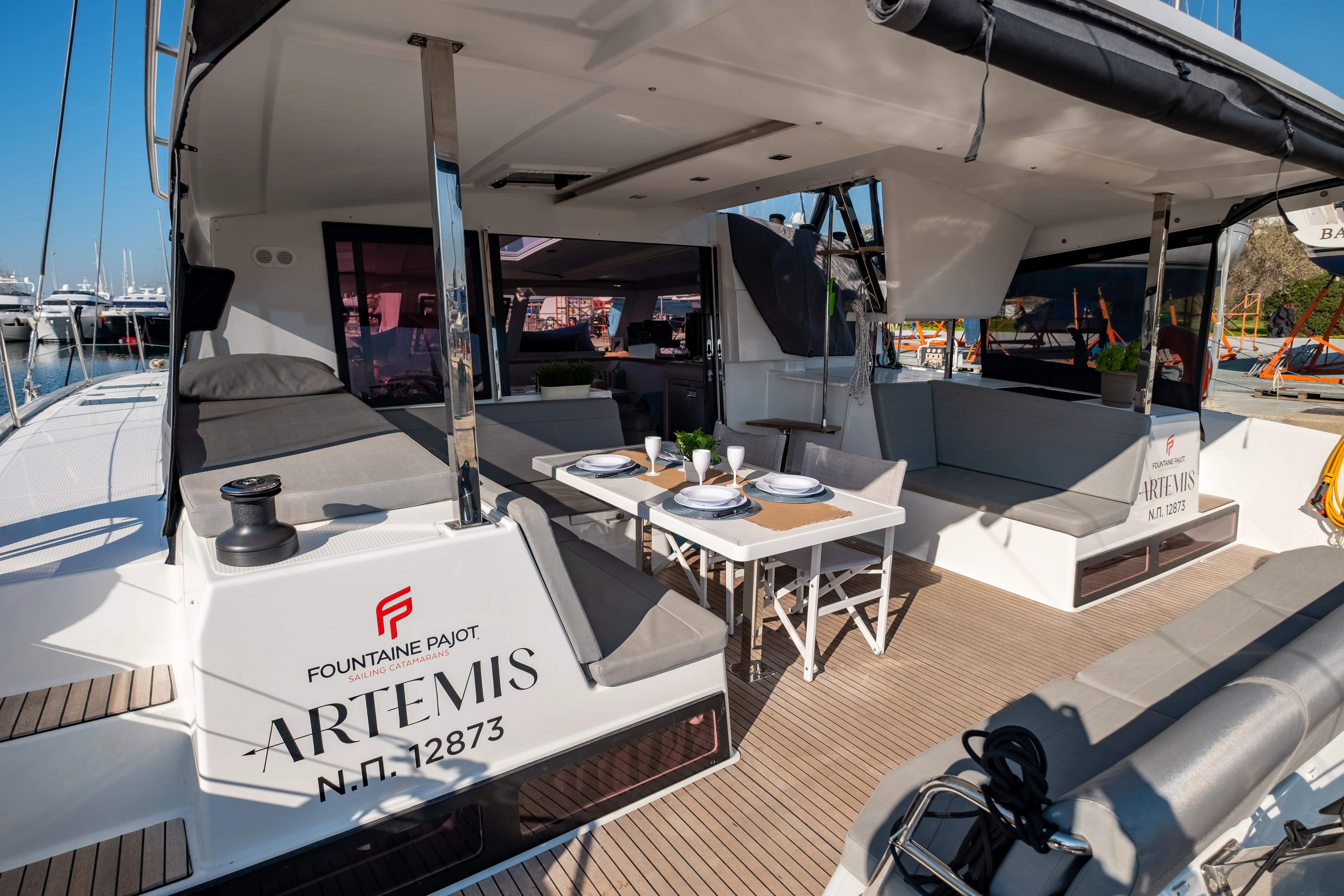 Isla 40 Artemis — фотография яхты 39