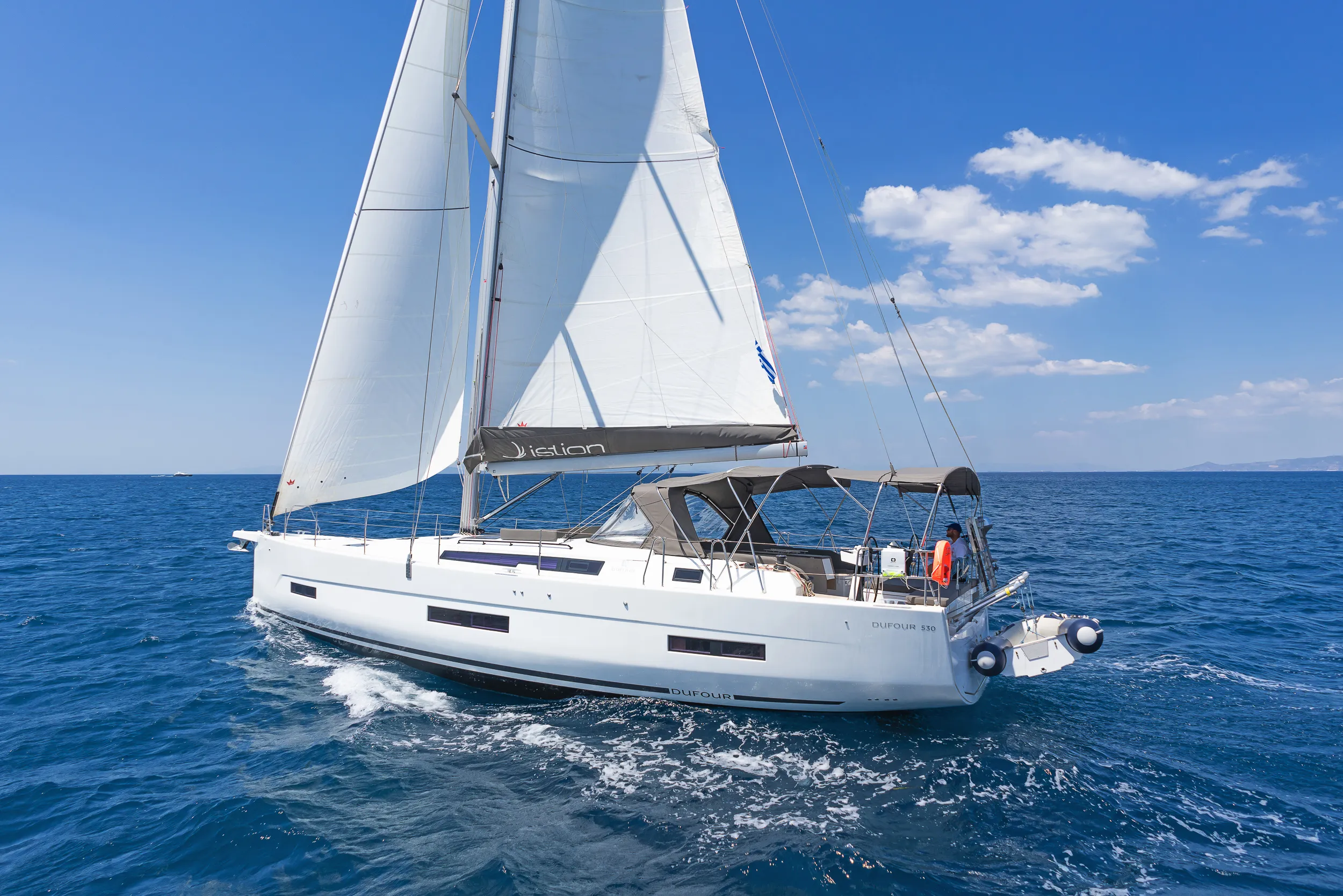 Dufour 530 Dimpa — фотография яхты 12