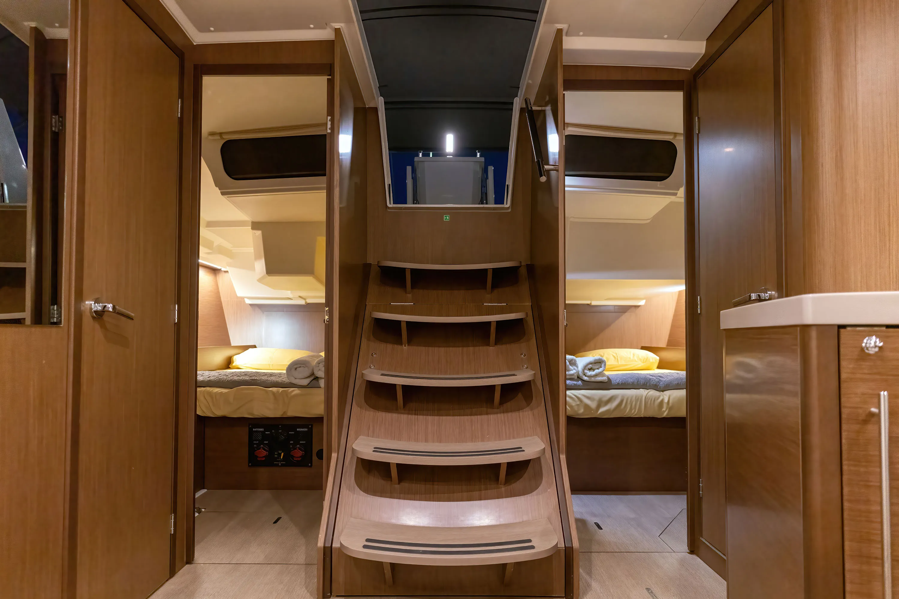 Oceanis 46.1 "Blue Odyssey, Beneteau Oceanis 46.1, 2020" — фотография яхты 9