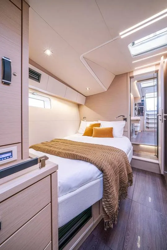 Jeanneau 65 Uranos — yacht photo 10