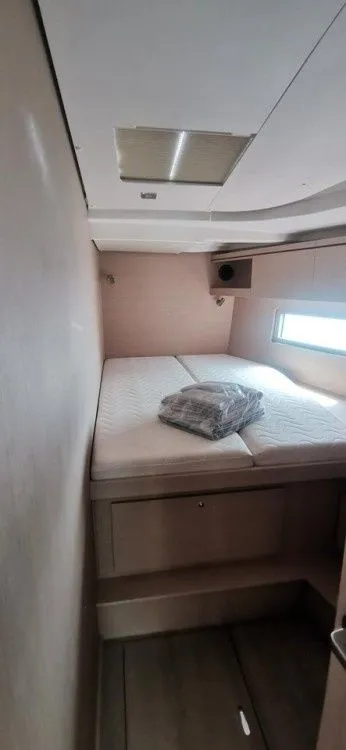 Oceanis 51.1 LIVING IN SEA — yacht photo 3