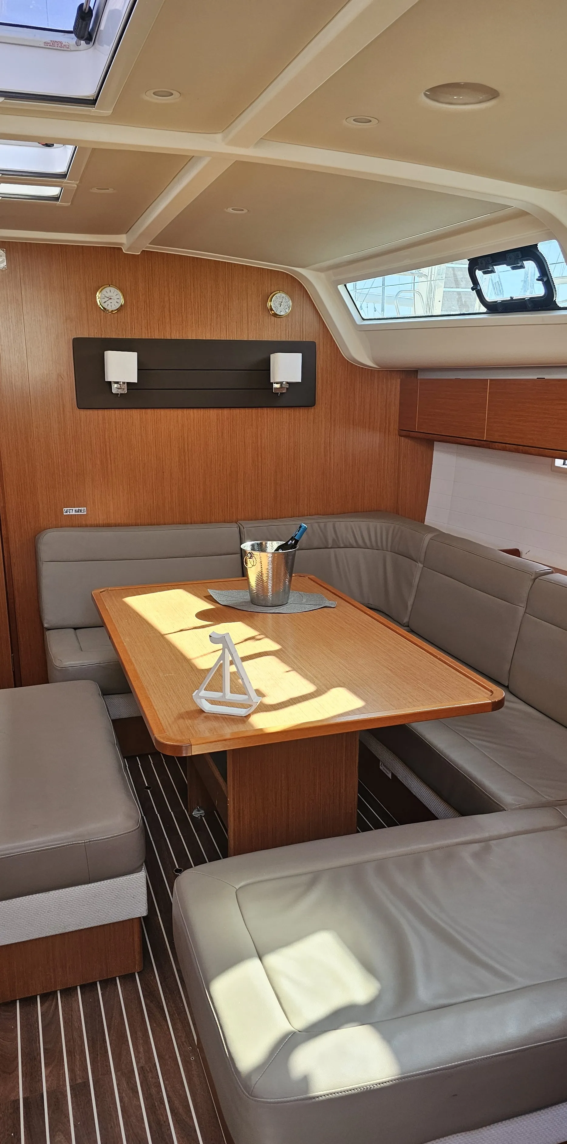Bavaria 51 Cruiser Soleado — фотография яхты 30