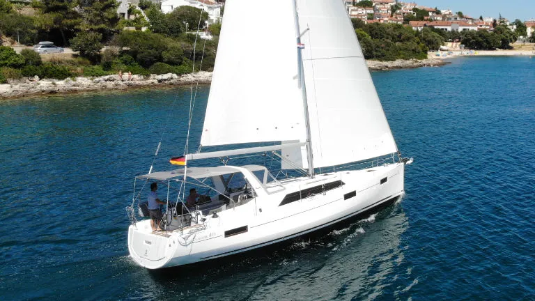 Oceanis 41.1 Pauline — фотография яхты 9