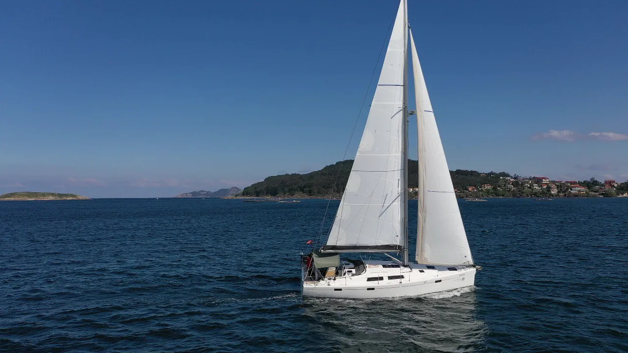 Hanse 415 Kraken — yacht photo 31