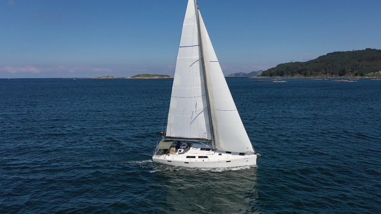 Hanse 415 Kraken — yacht photo 26