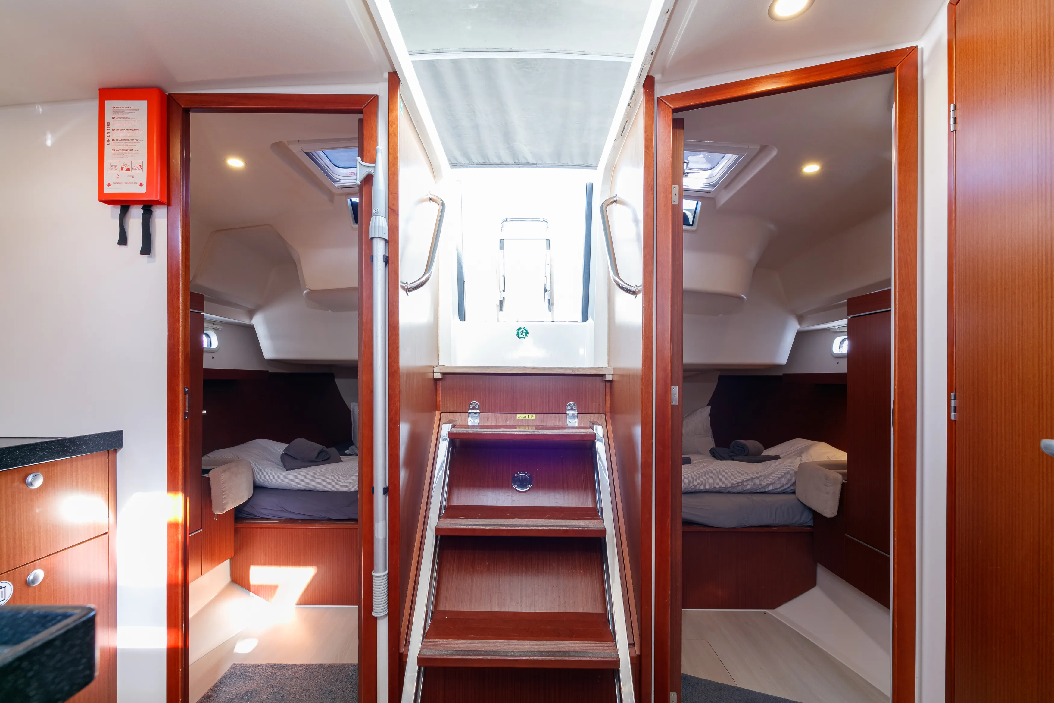 Hanse 415 Kraken — yacht photo 20